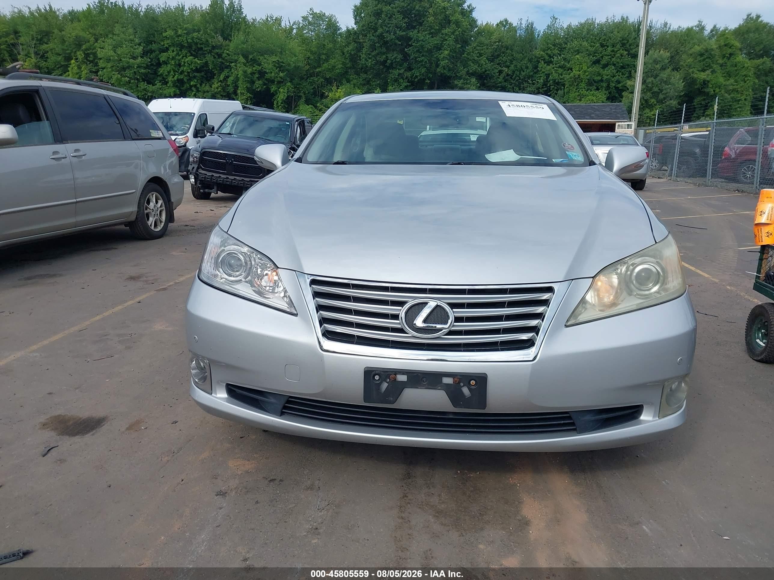 2010 Lexus Es 350 Silver vin: JTHBK1EG0A2390908