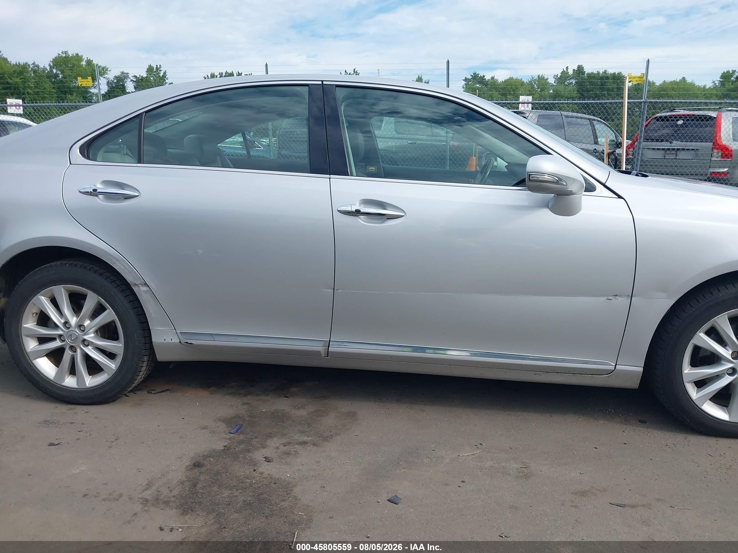 2010 Lexus Es 350 Silver vin: JTHBK1EG0A2390908