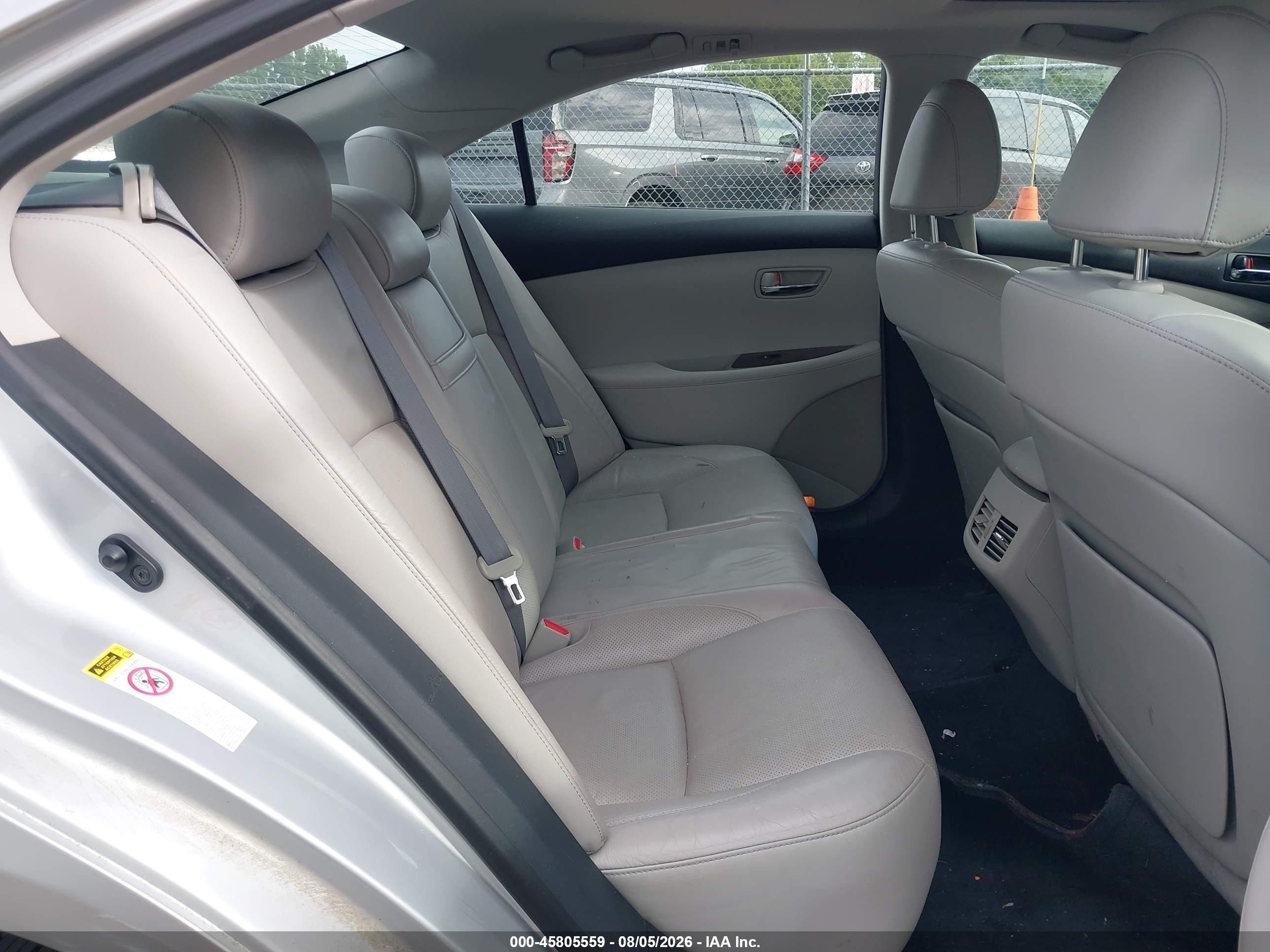 2010 Lexus Es 350 Silver vin: JTHBK1EG0A2390908