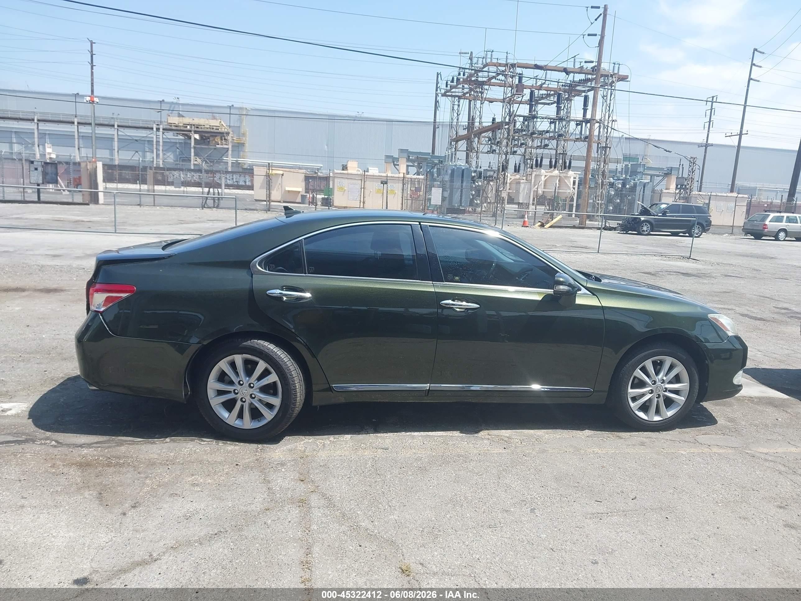 2010 Lexus Es 350   Green vin: JTHBK1EG0A2392142