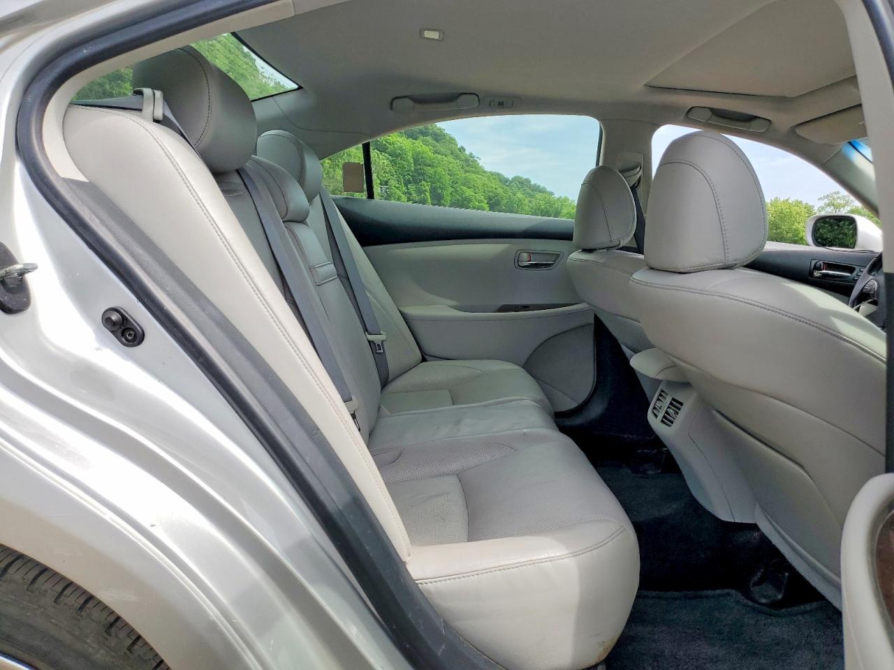 2010 Lexus Es 350 Silver vin: JTHBK1EG0A2407187