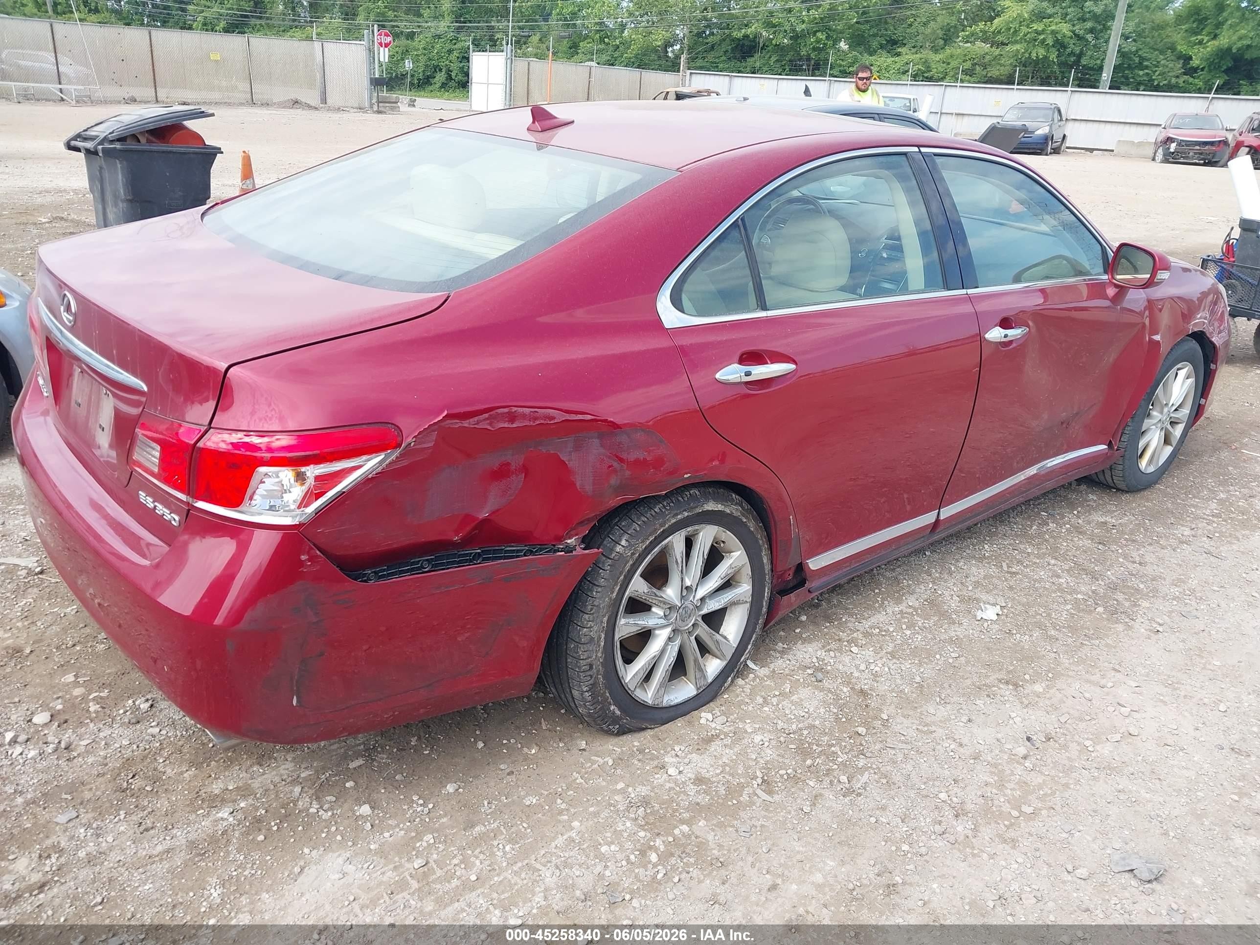 2010 Lexus Es 350 Красный vin: JTHBK1EG0A2410879