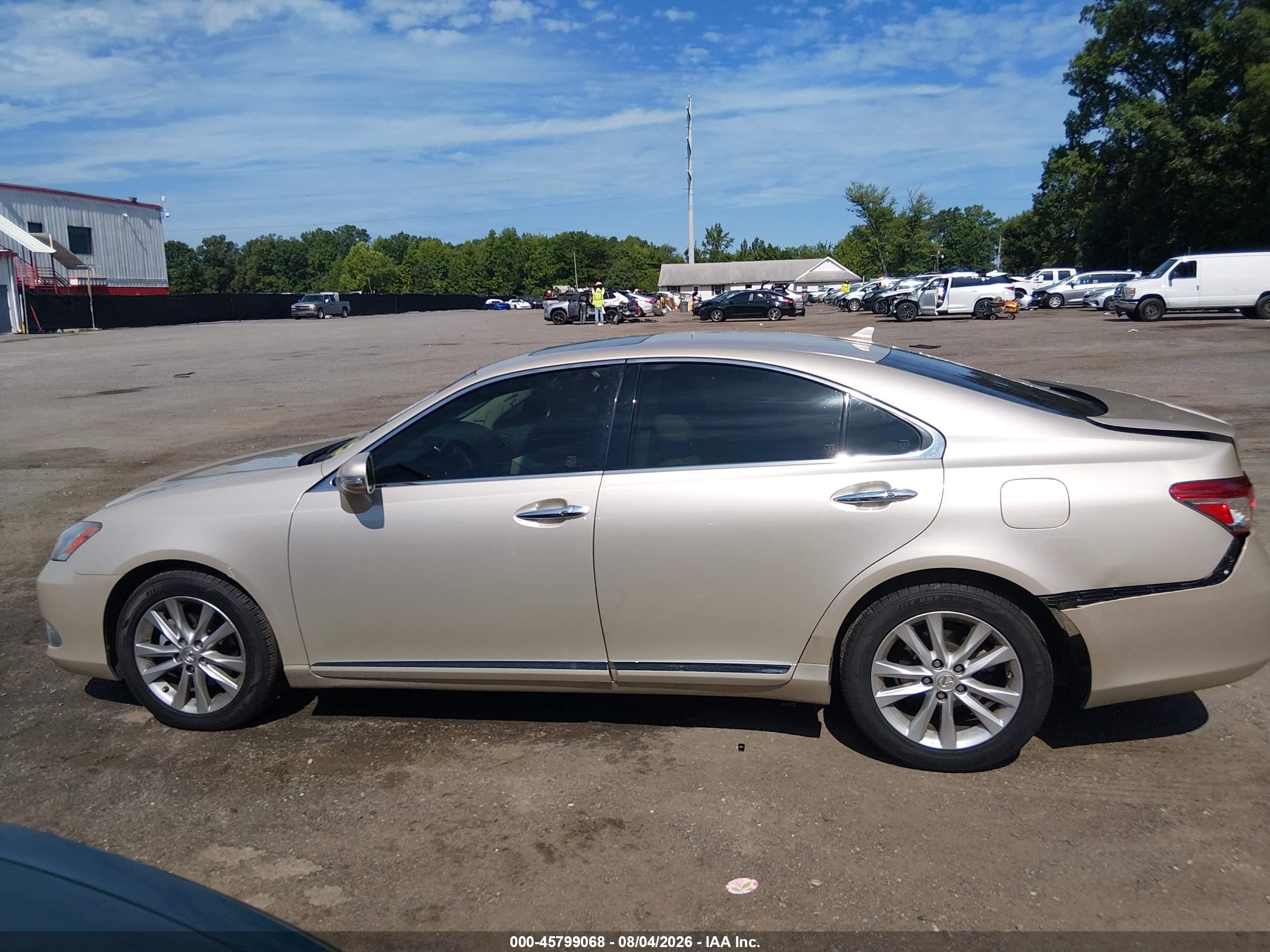 2011 Lexus Es 350 Gold vin: JTHBK1EG0B2416778