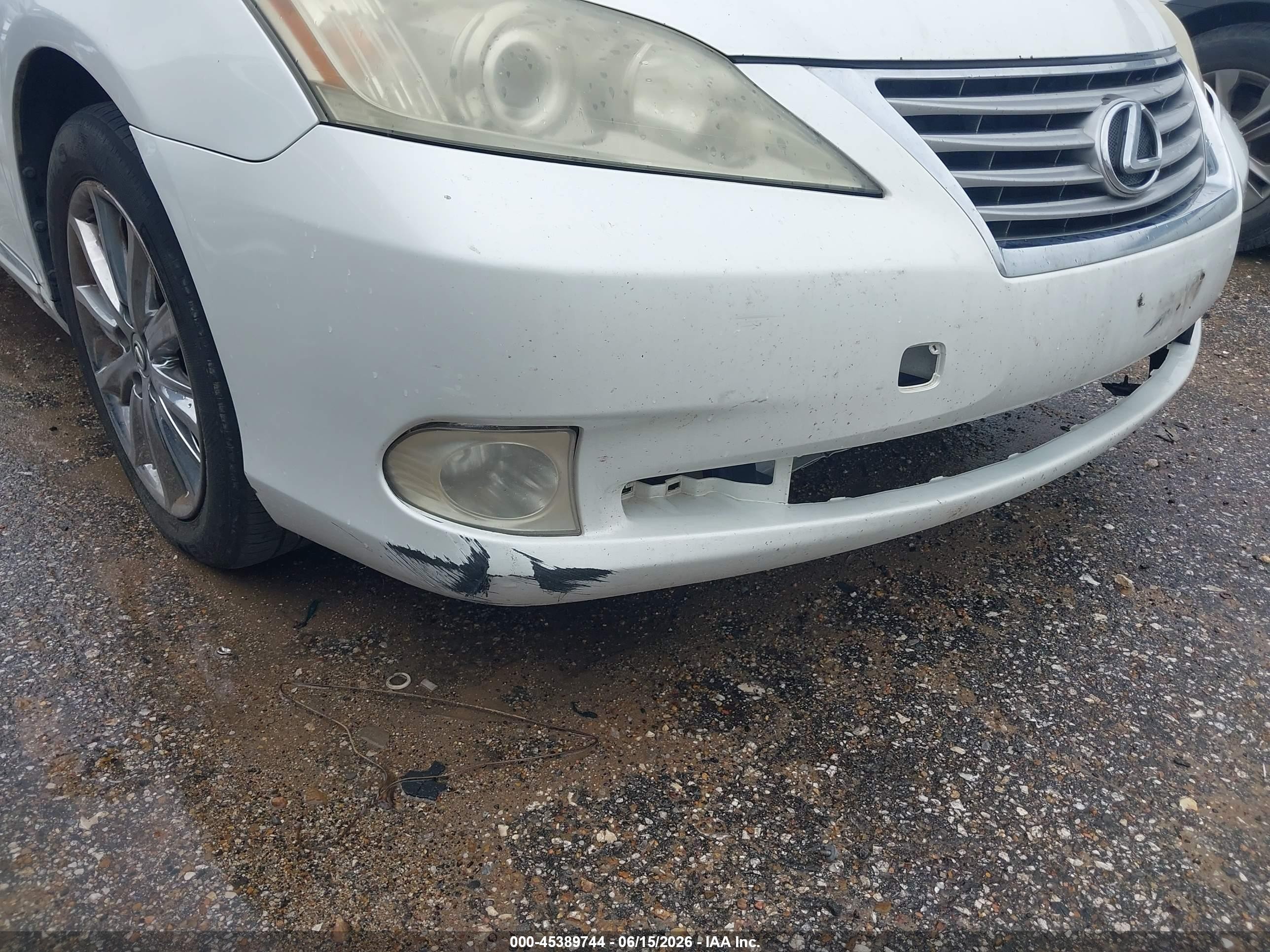 2011 Lexus Es 350   White vin: JTHBK1EG0B2445357