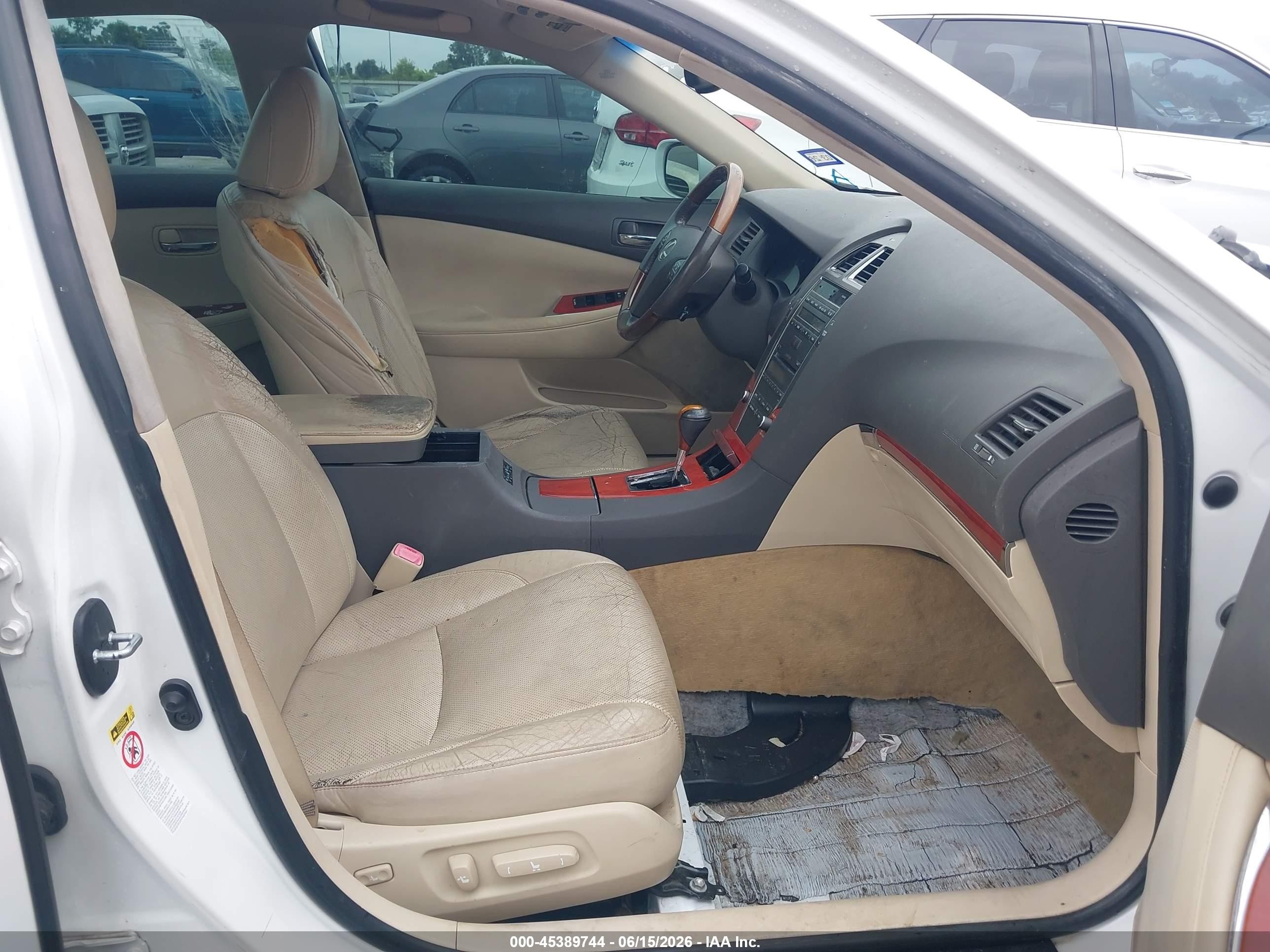 2011 Lexus Es 350   White vin: JTHBK1EG0B2445357