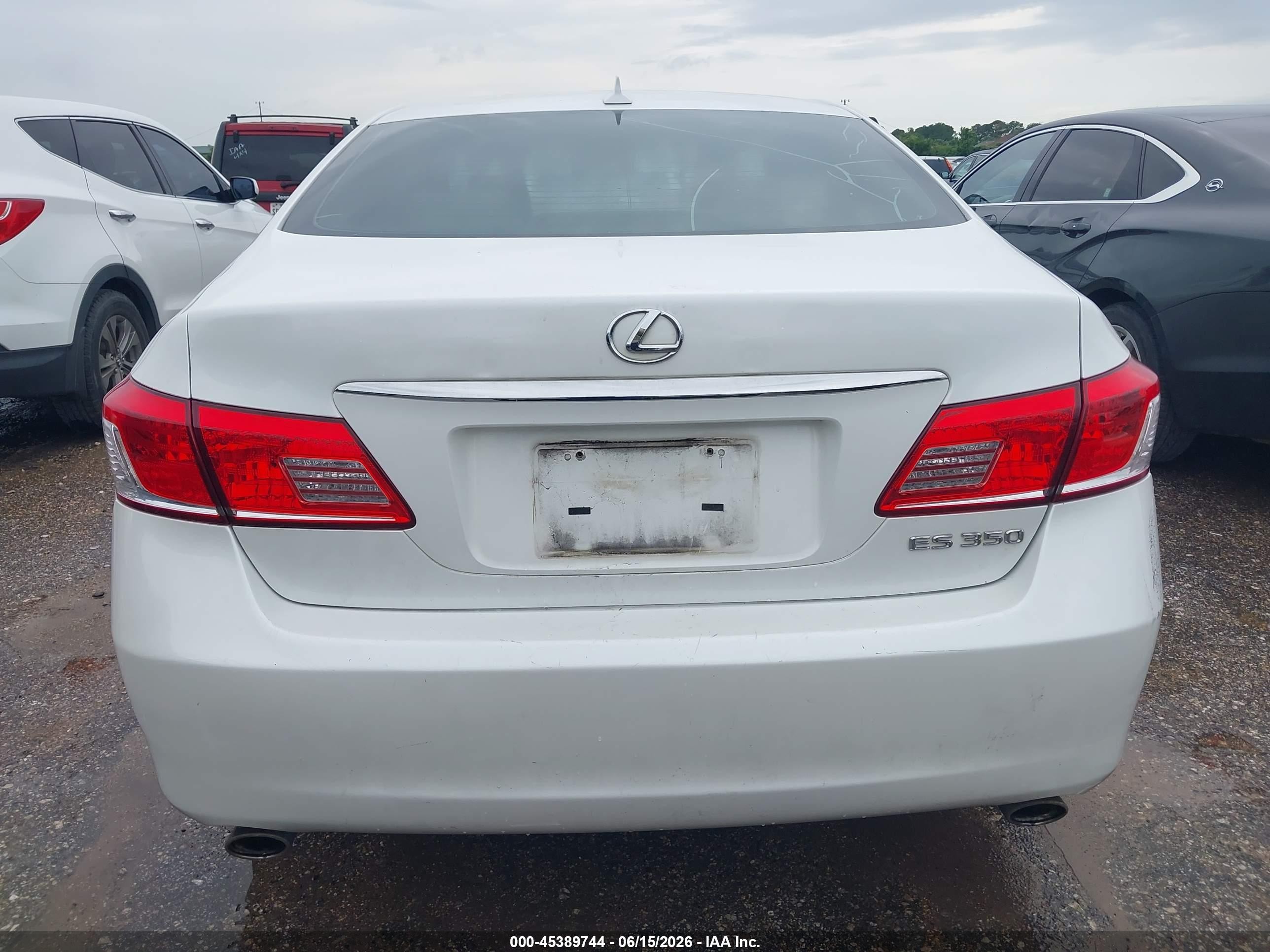 2011 Lexus Es 350   White vin: JTHBK1EG0B2445357