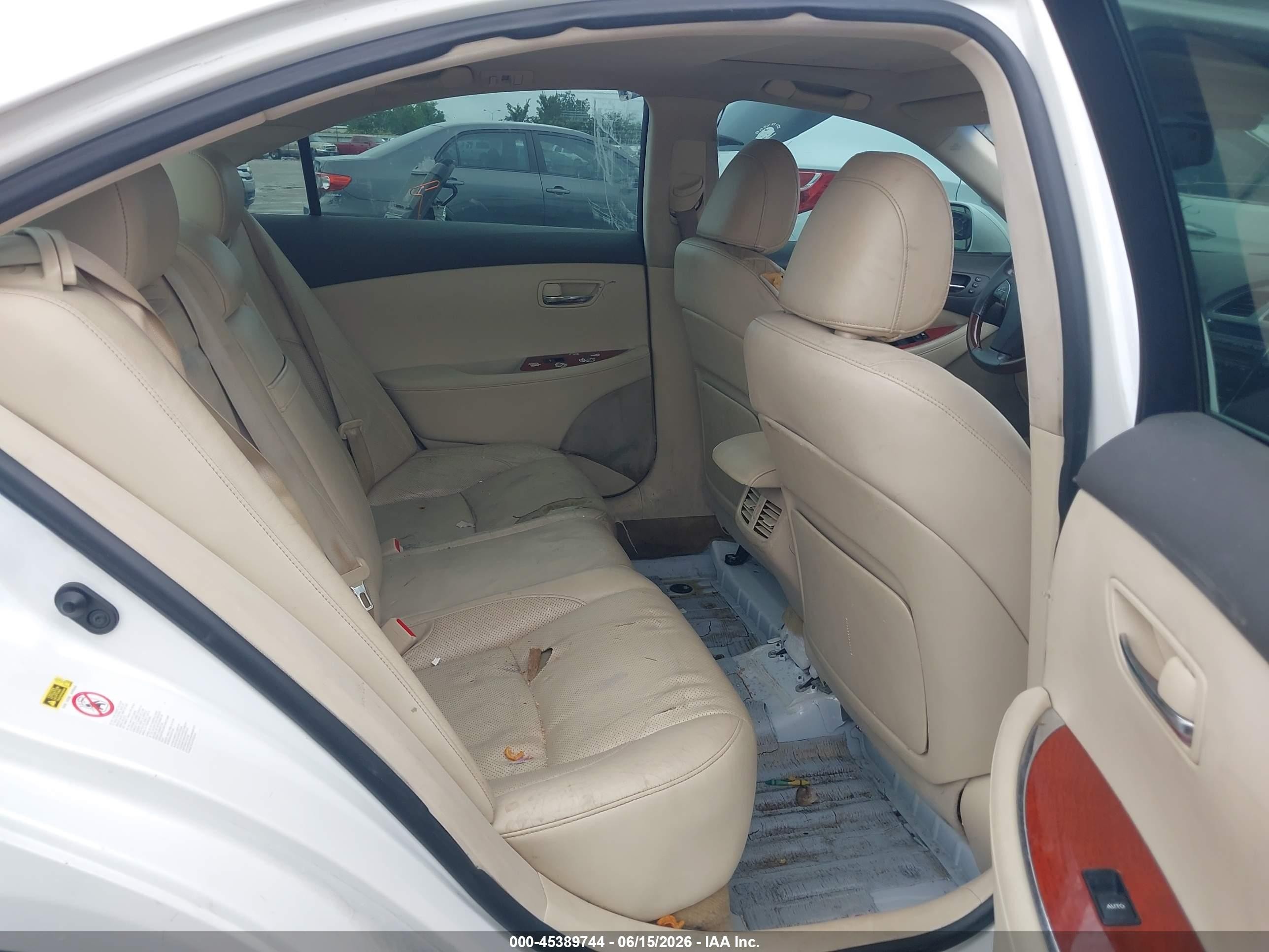 2011 Lexus Es 350   White vin: JTHBK1EG0B2445357