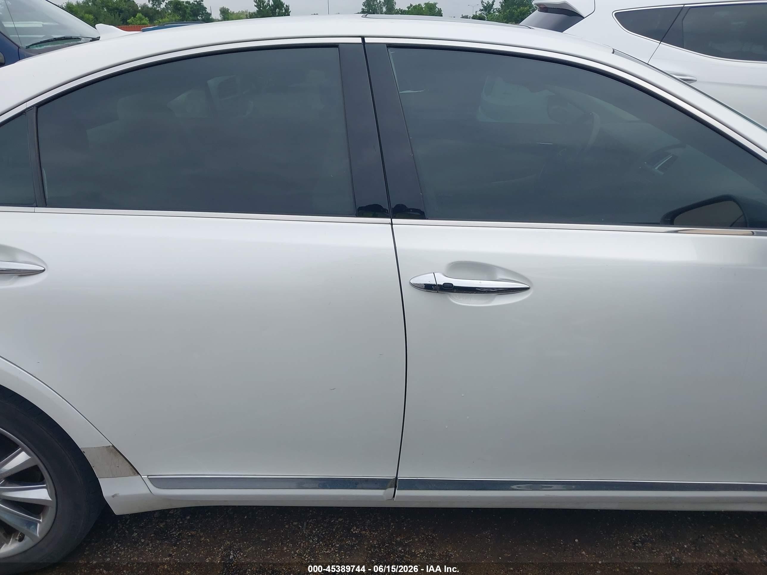 2011 Lexus Es 350   White vin: JTHBK1EG0B2445357