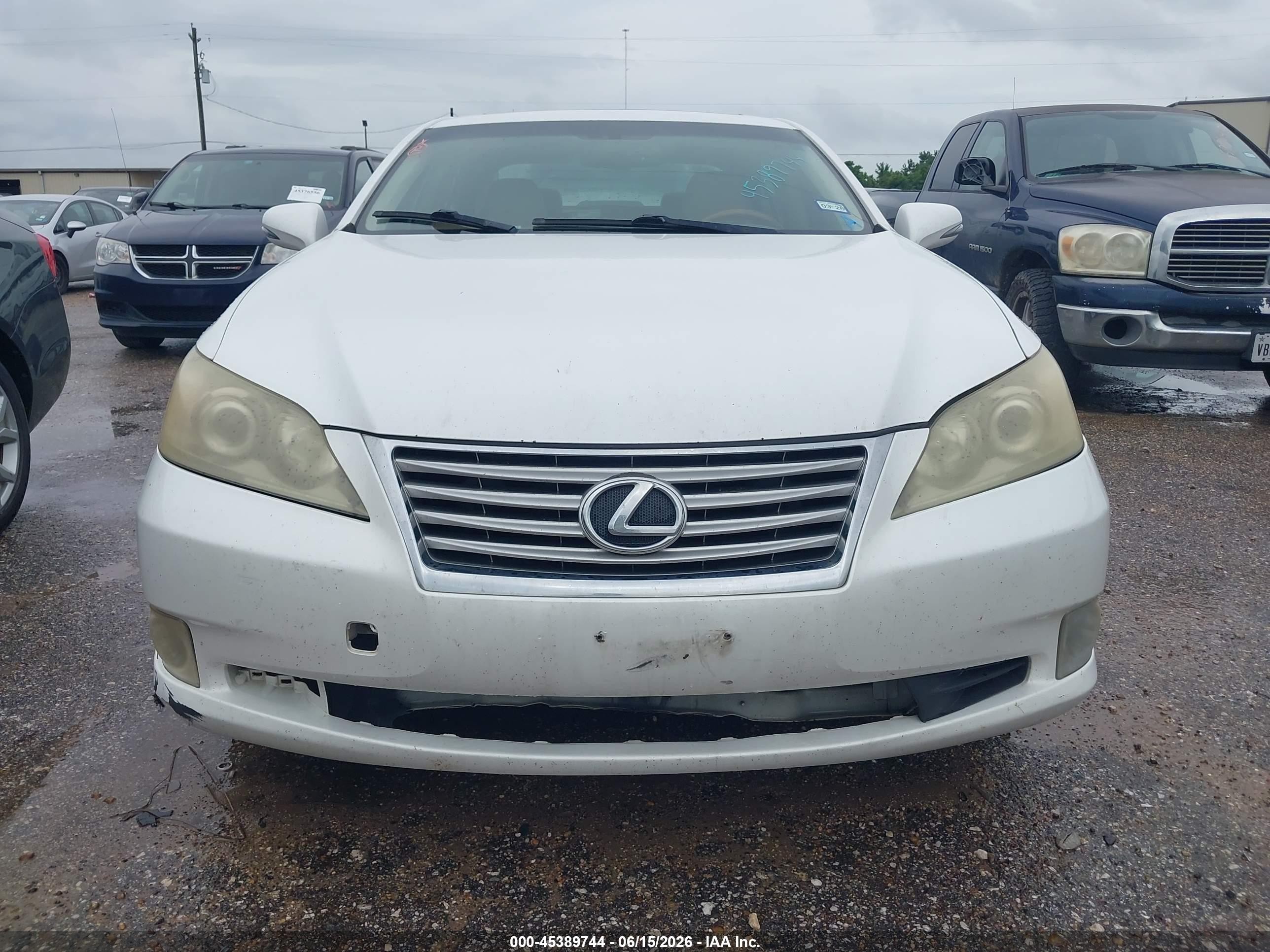 2011 Lexus Es 350   White vin: JTHBK1EG0B2445357