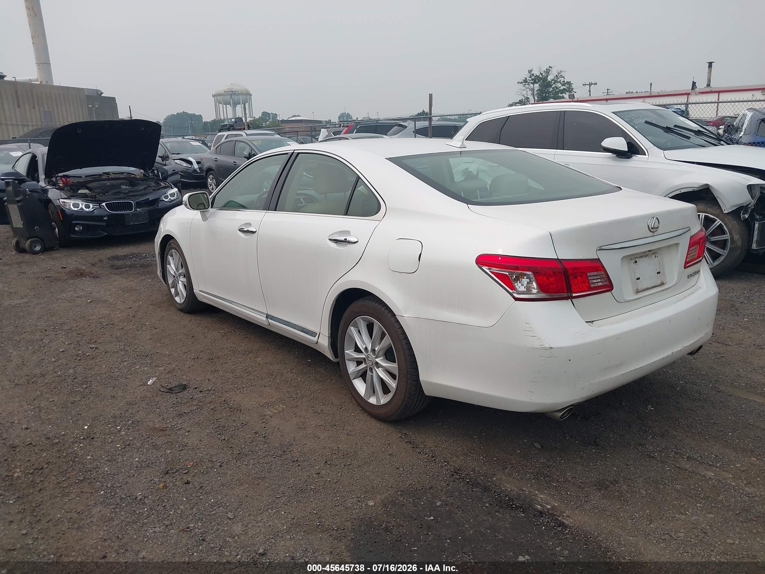 2011 Lexus Es 350   Белый vin: JTHBK1EG0B2449179
