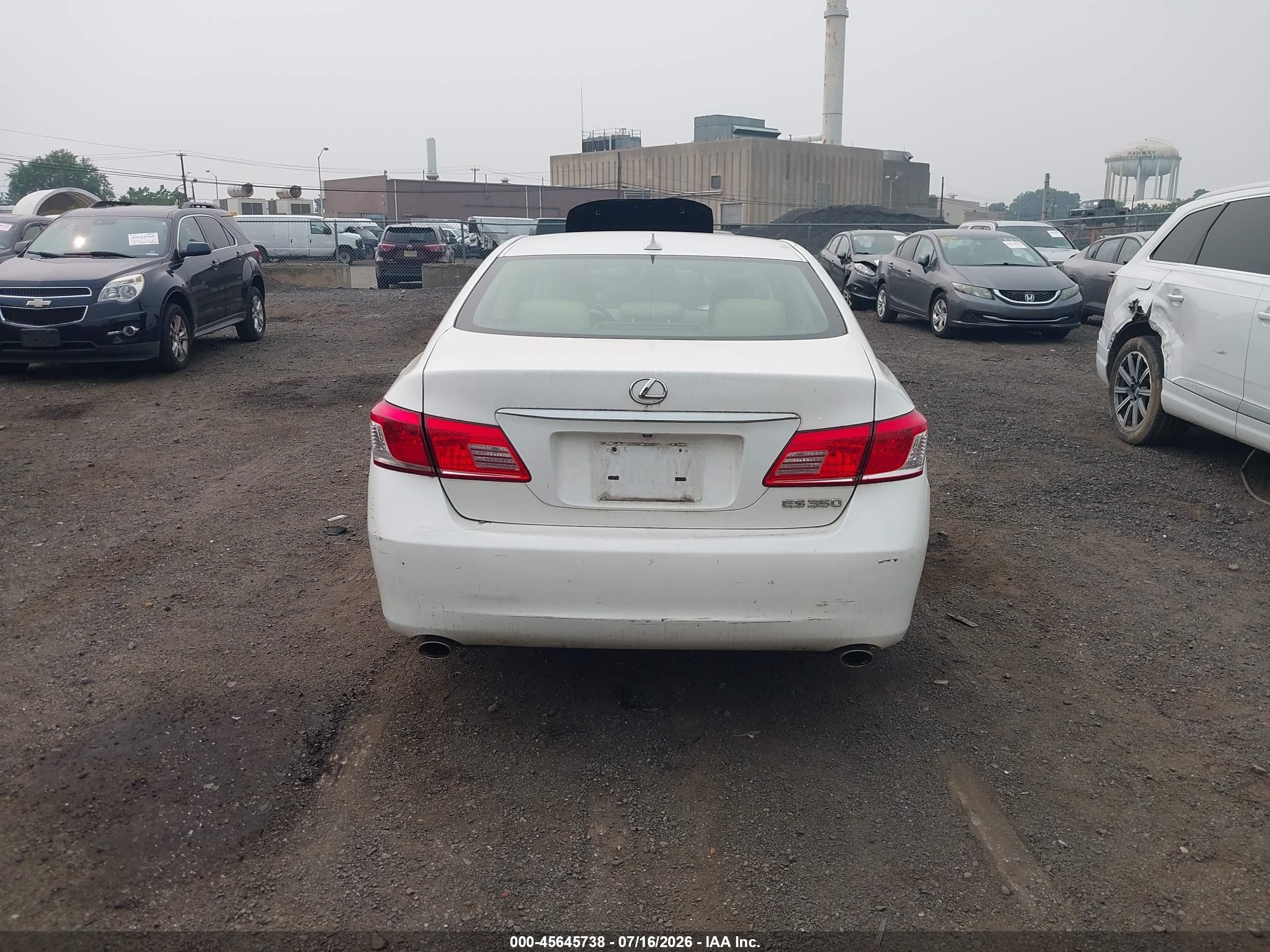 2011 Lexus Es 350   Белый vin: JTHBK1EG0B2449179