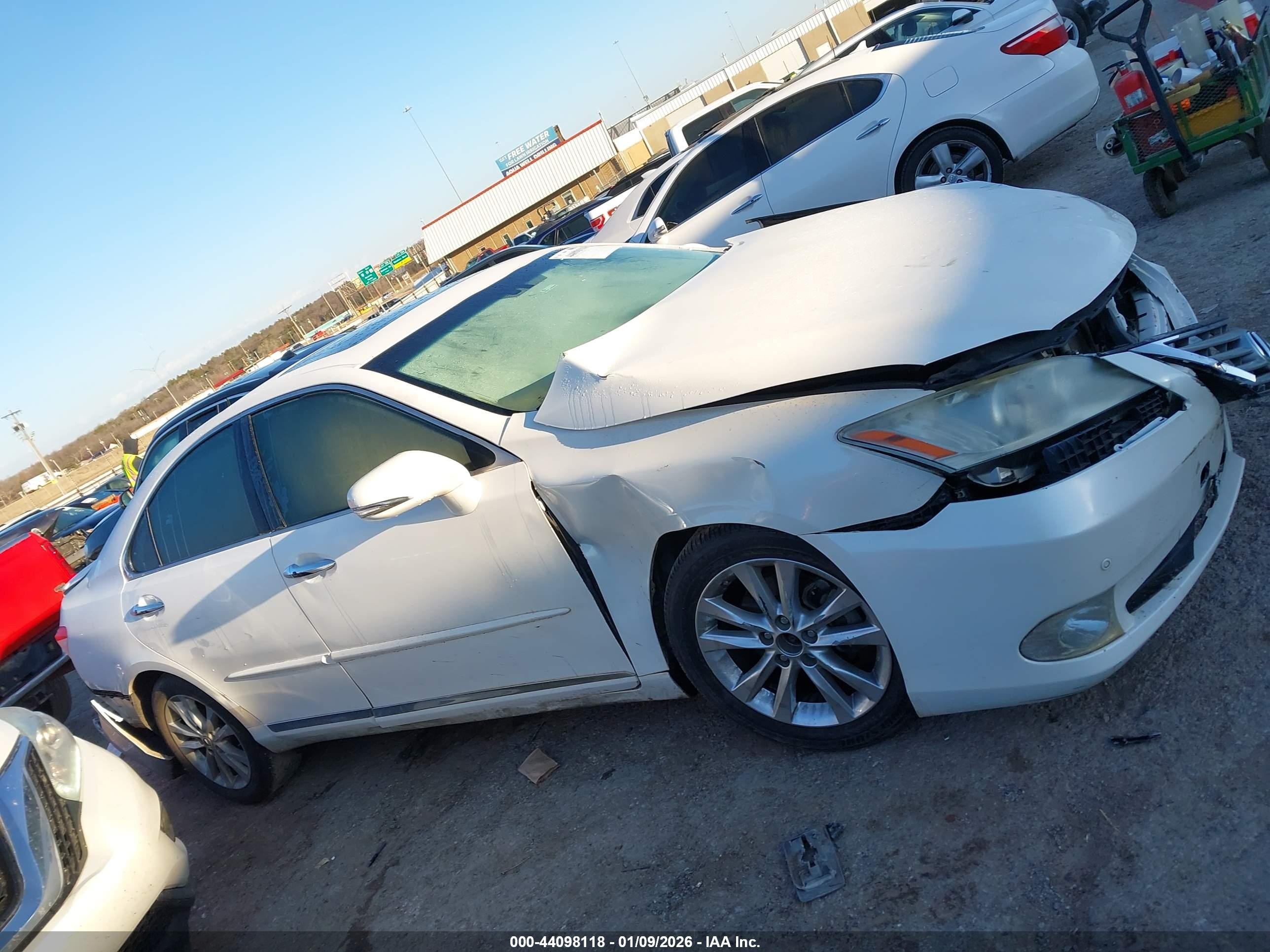 2011 Lexus Es 350   White vin: JTHBK1EG0B2457041