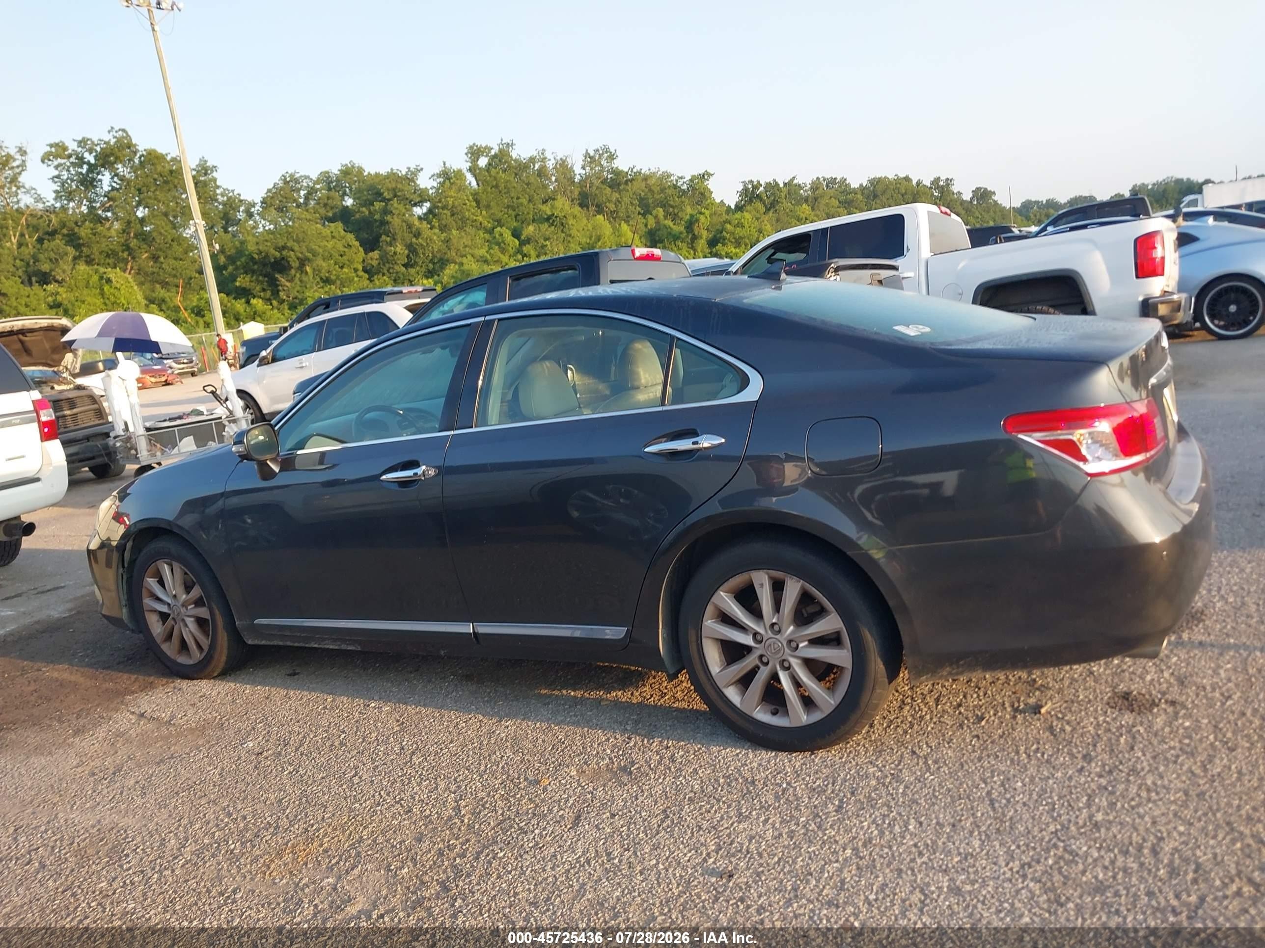 2011 Lexus Es 350   Gray vin: JTHBK1EG0B2461736