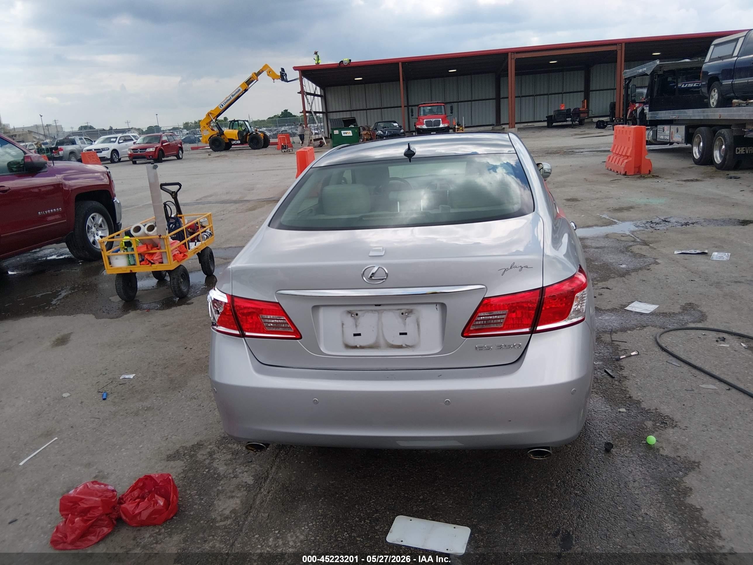 2011 Lexus Es 350   Silver vin: JTHBK1EG0B2466029