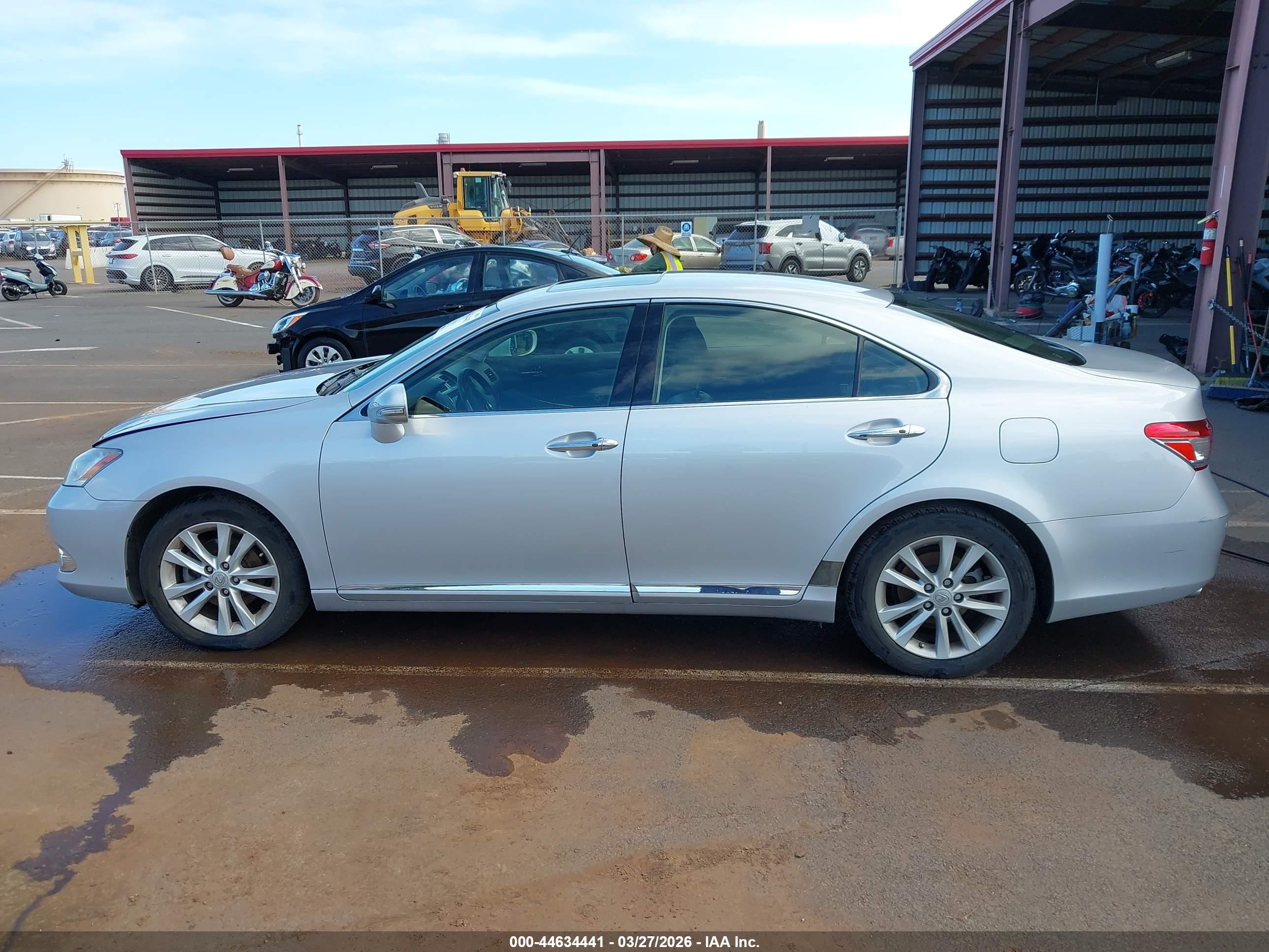 2012 Lexus Es 350   Silver vin: JTHBK1EG0C2484807