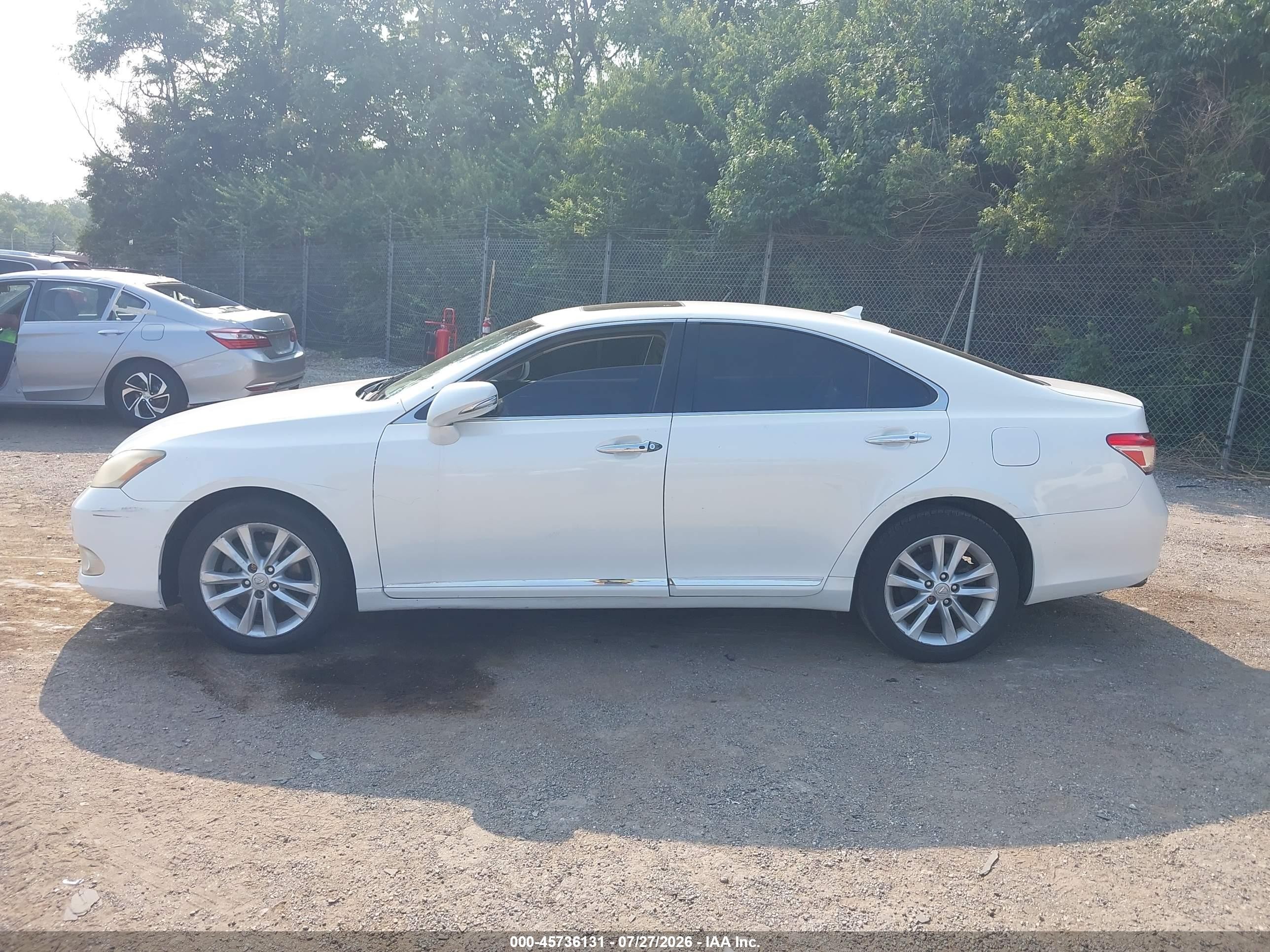 2012 Lexus Es 350   White vin: JTHBK1EG0C2492941