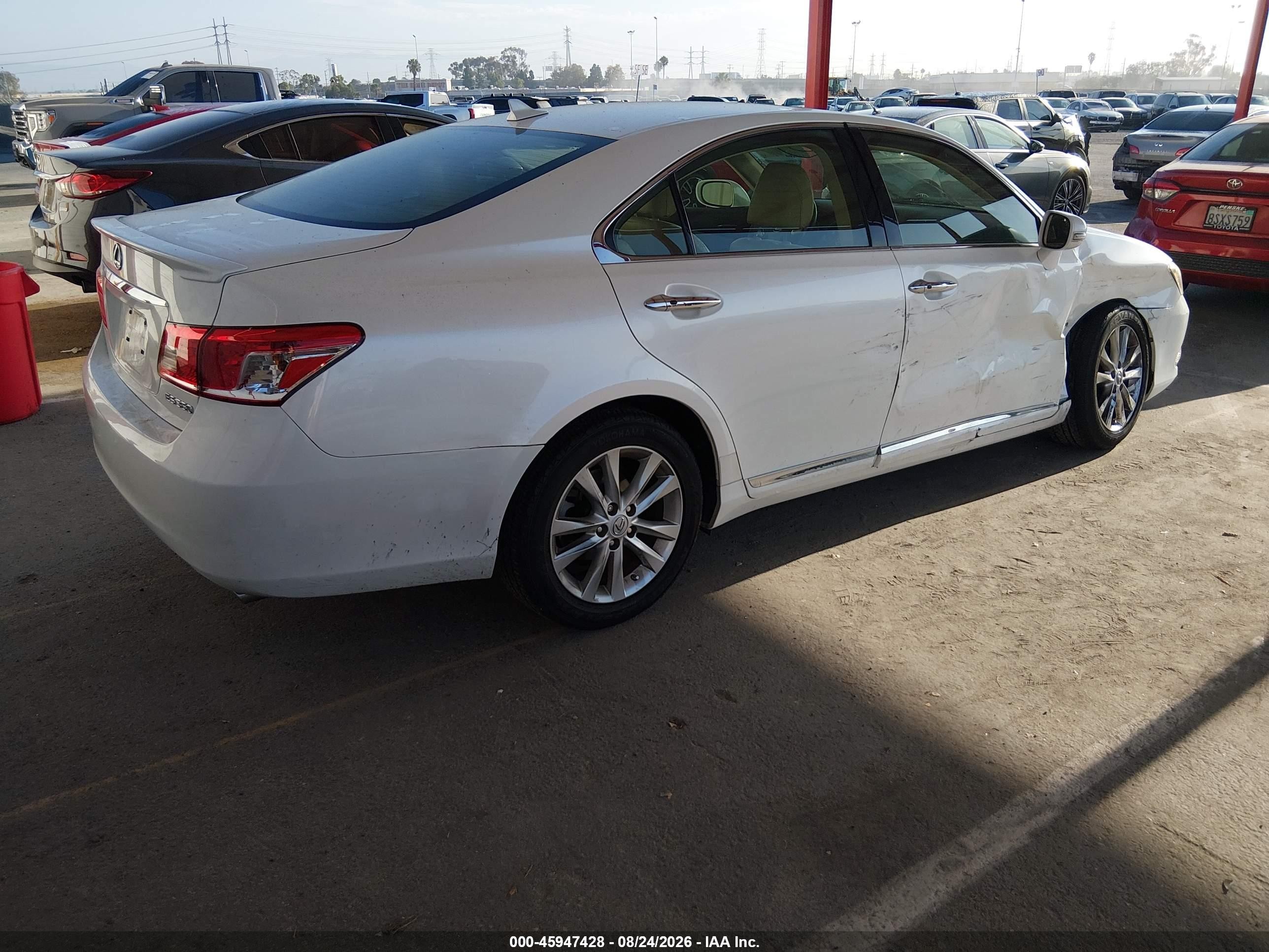 2012 Lexus Es 350   White vin: JTHBK1EG0C2513013
