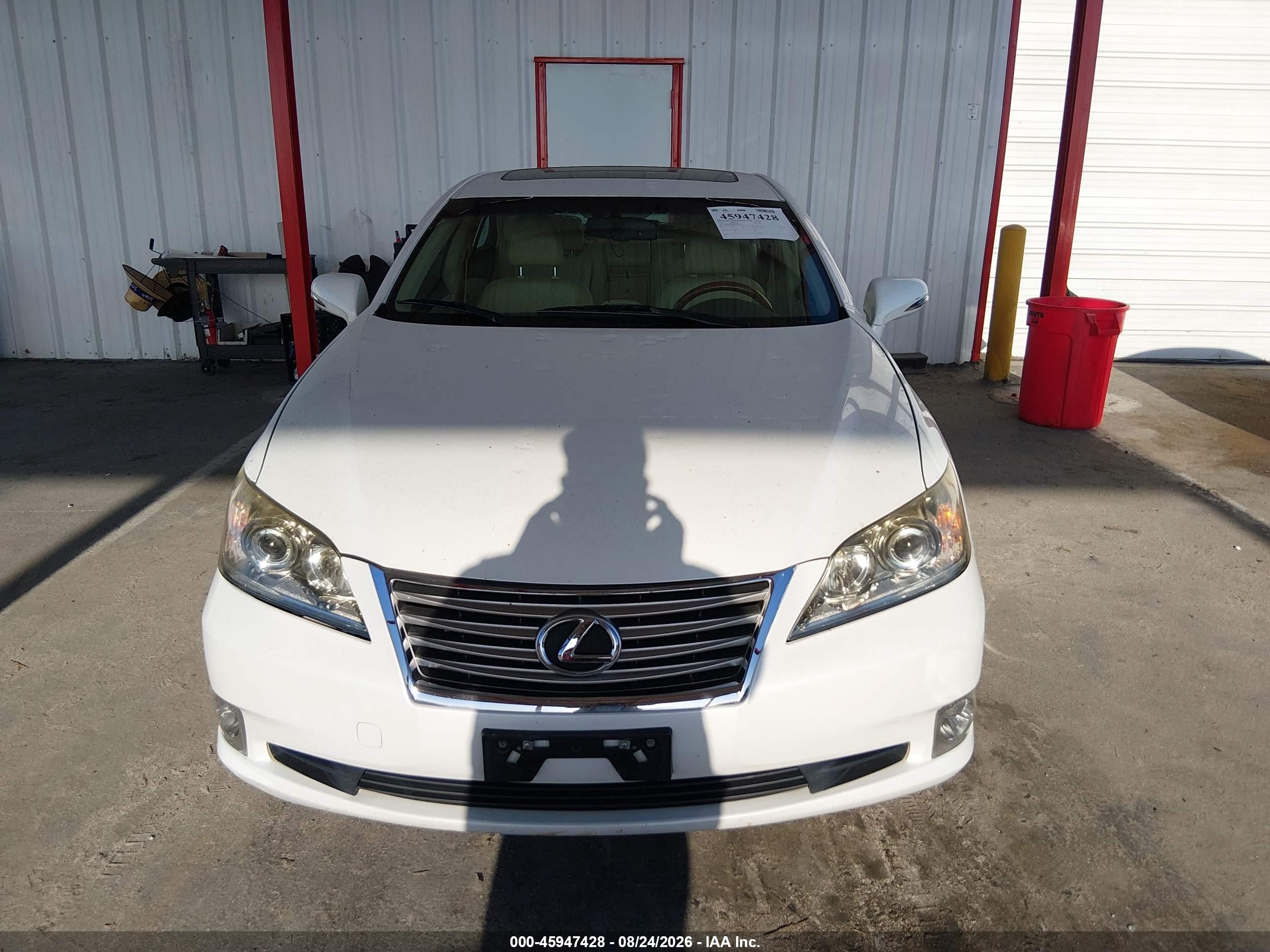 2012 Lexus Es 350   White vin: JTHBK1EG0C2513013
