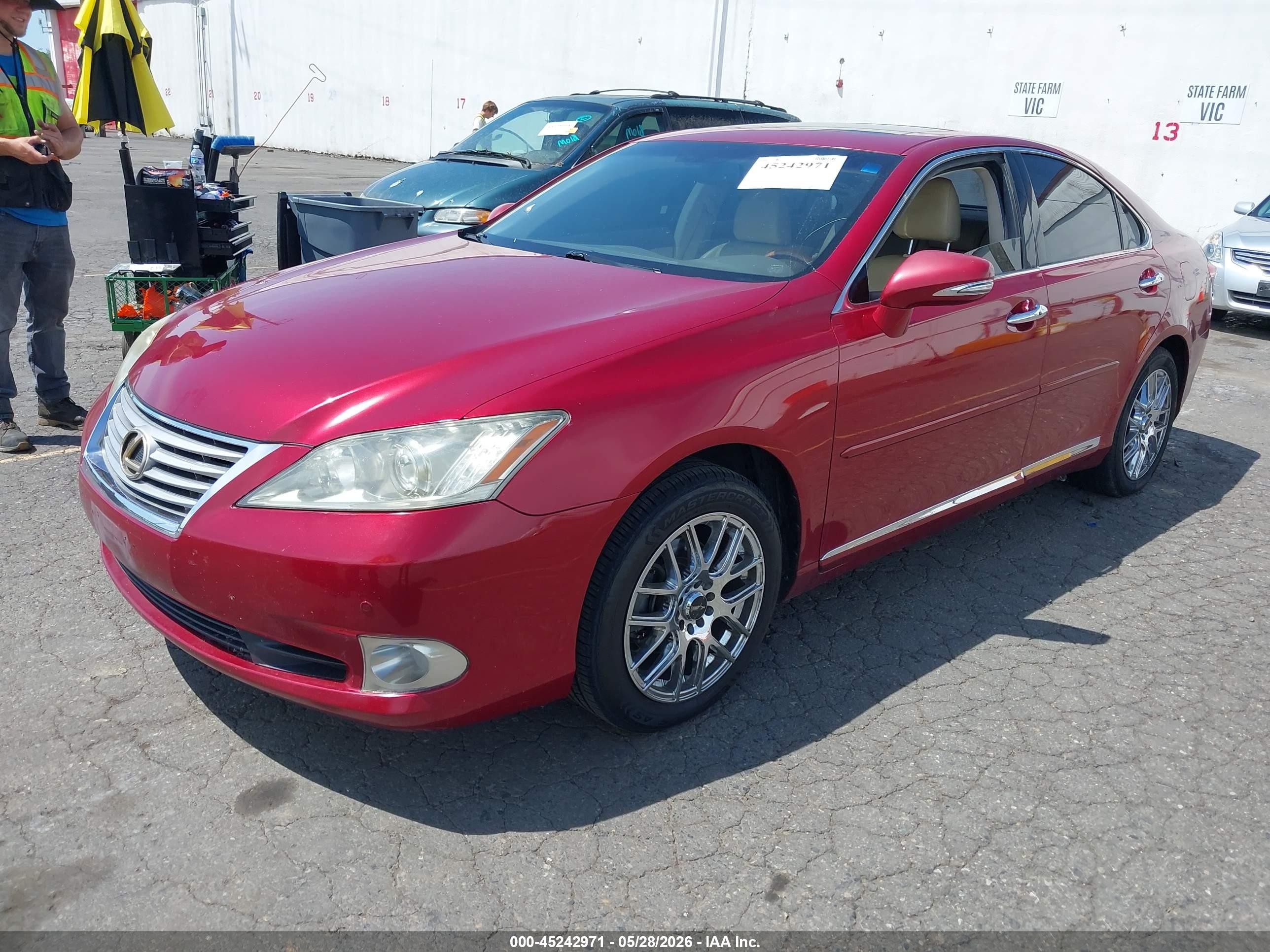 2010 Lexus Es 350   Red vin: JTHBK1EG1A2347422