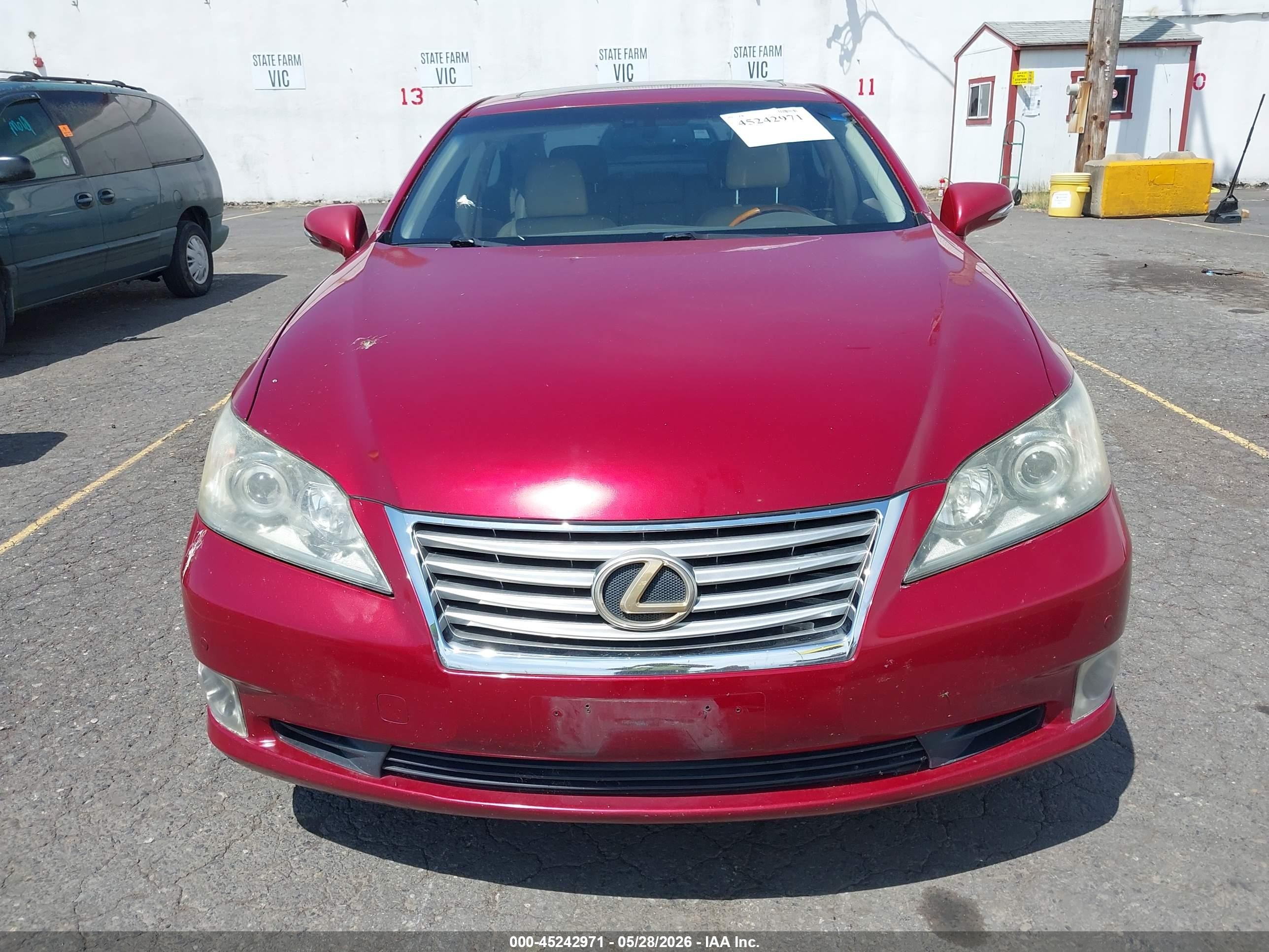 2010 Lexus Es 350   Red vin: JTHBK1EG1A2347422