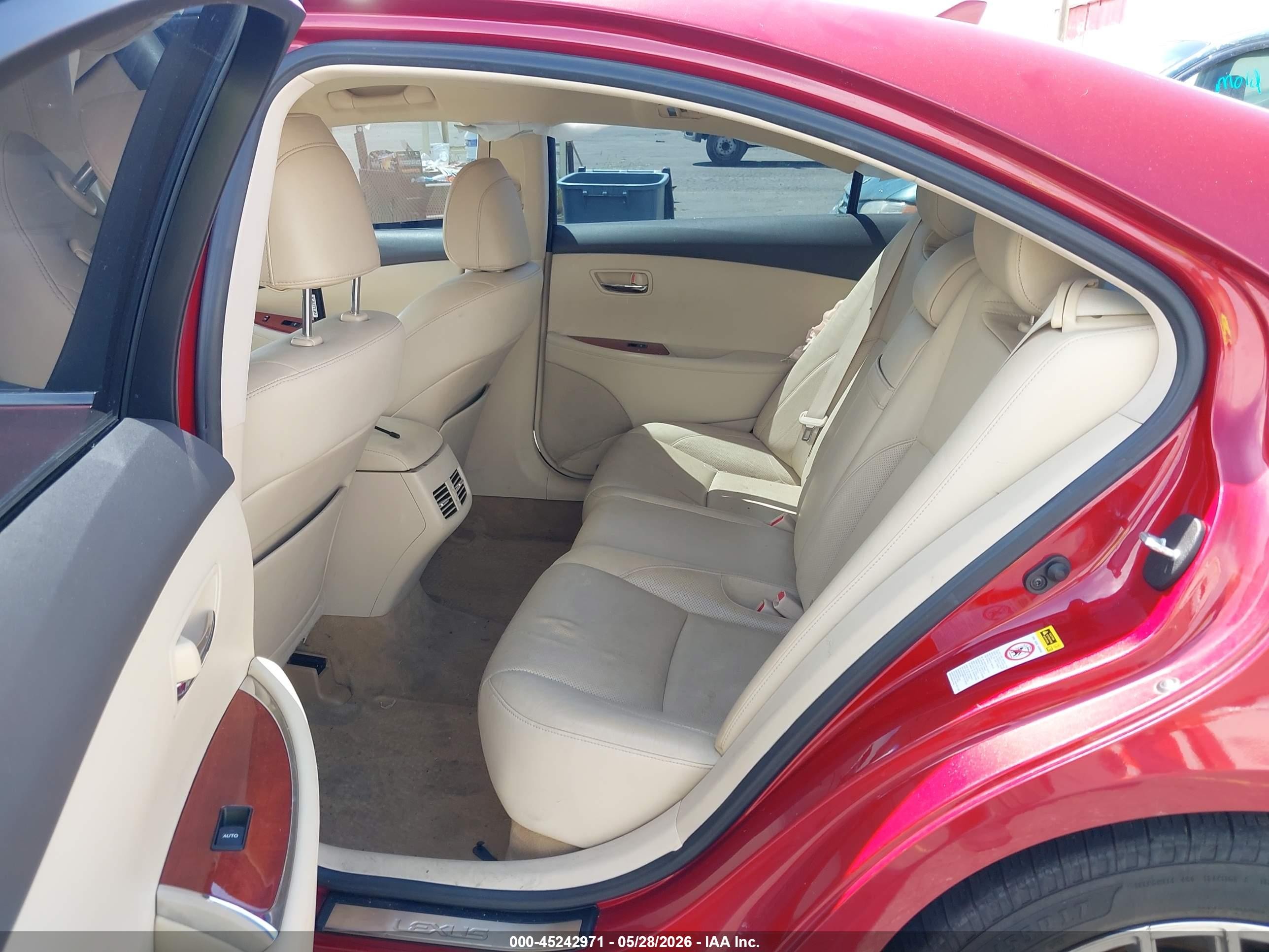 2010 Lexus Es 350   Red vin: JTHBK1EG1A2347422