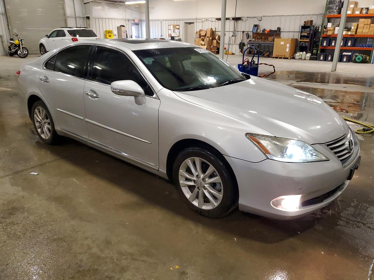 2010 Lexus Es 350 Silver vin: JTHBK1EG1A2409496