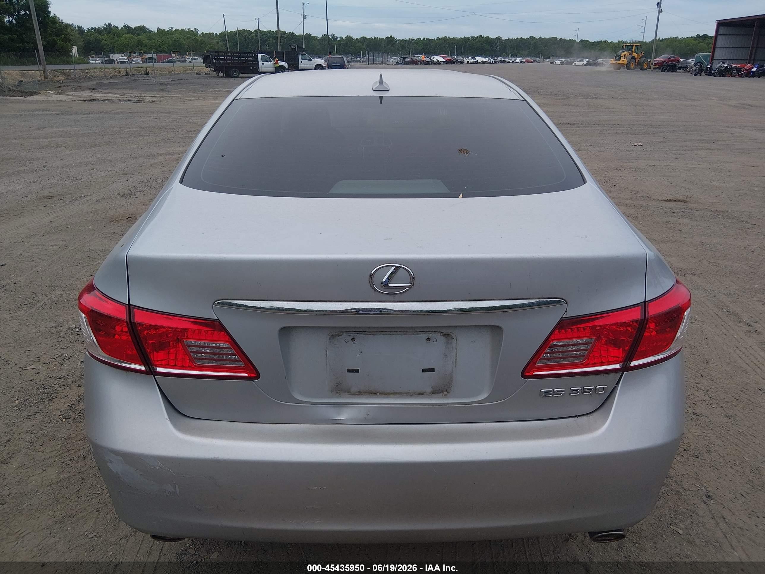 2011 Lexus Es 350   Silver vin: JTHBK1EG1B2451278