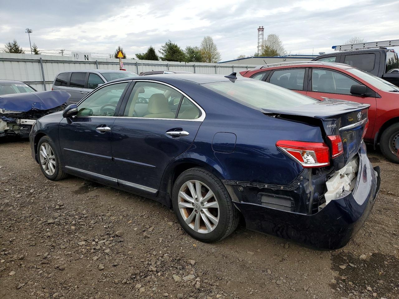 2012 Lexus Es 350 Blue vin: JTHBK1EG1C2474450