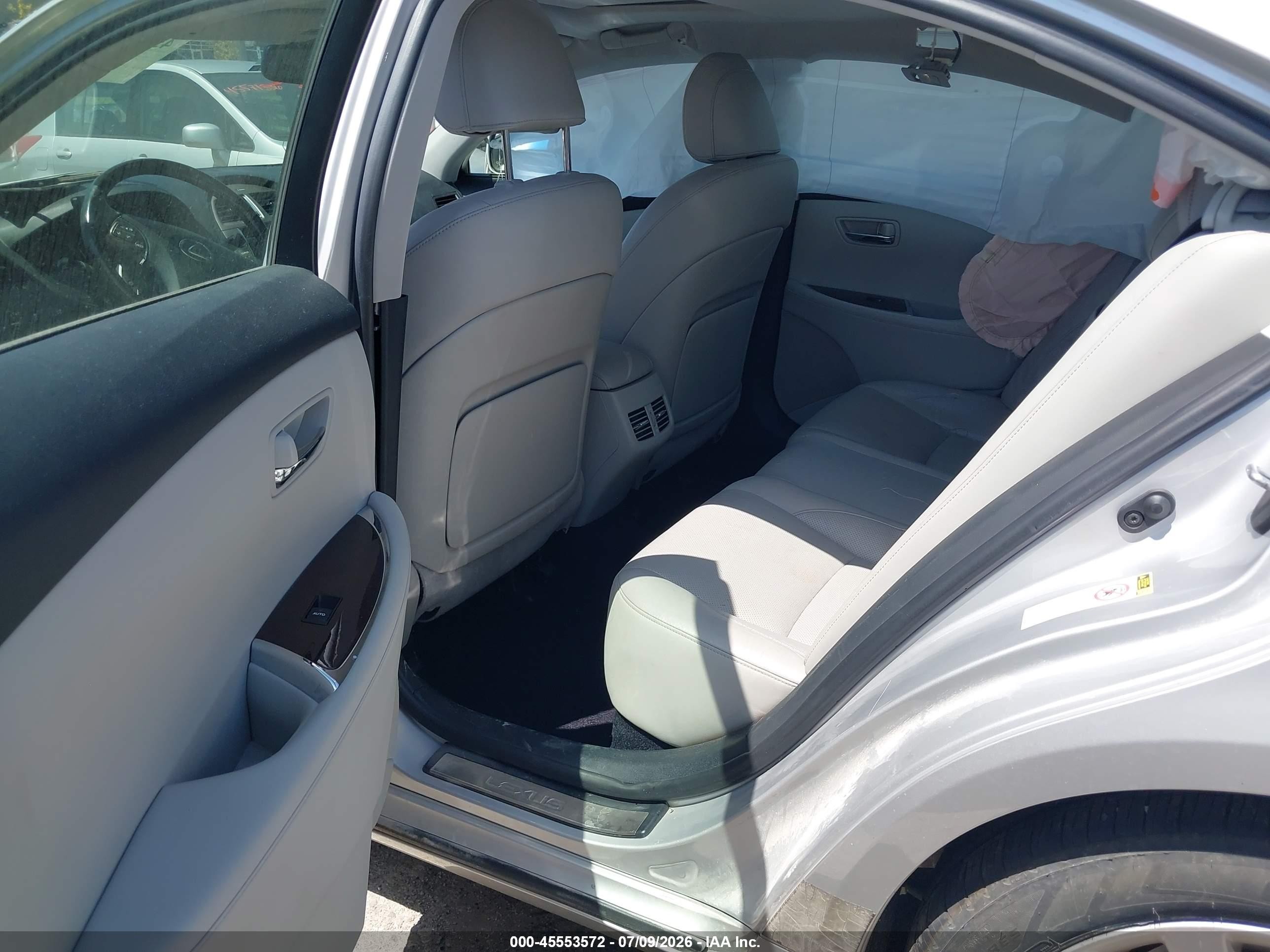 2012 Lexus Es 350   Silver vin: JTHBK1EG1C2501730