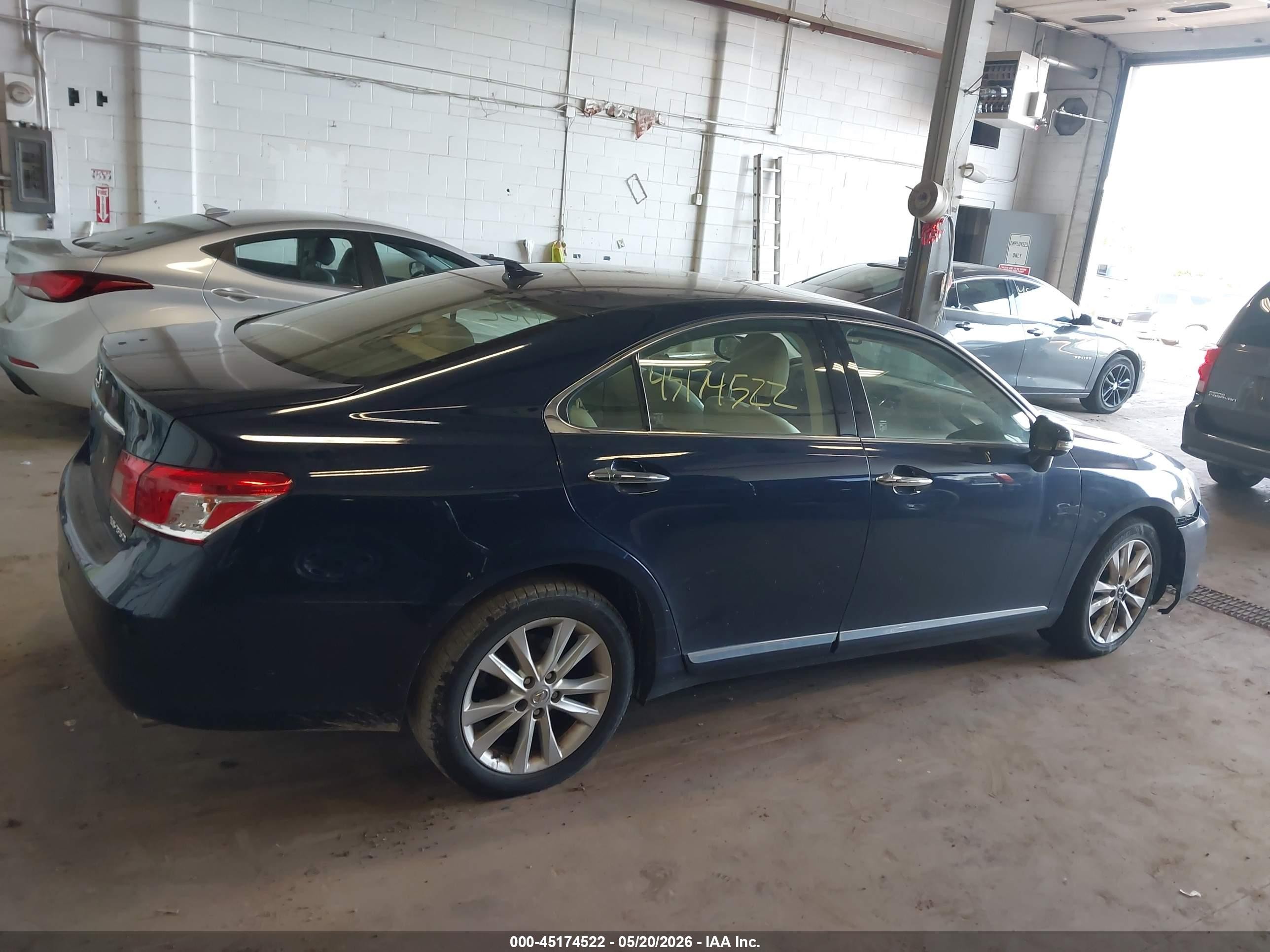 2012 Lexus Es 350 Blue vin: JTHBK1EG1C2507186