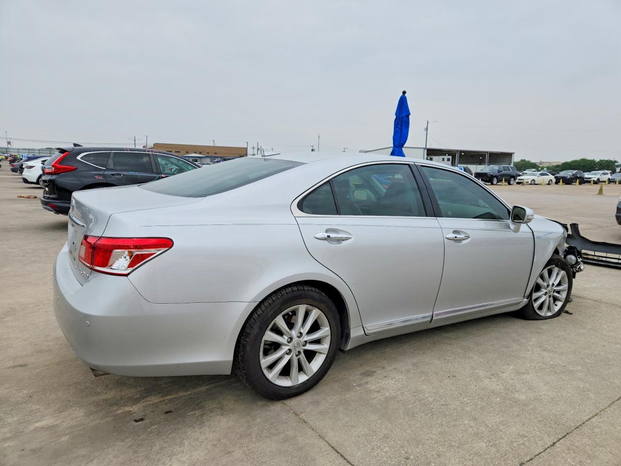 2010 Lexus Es 350 Silver vin: JTHBK1EG2A2359787
