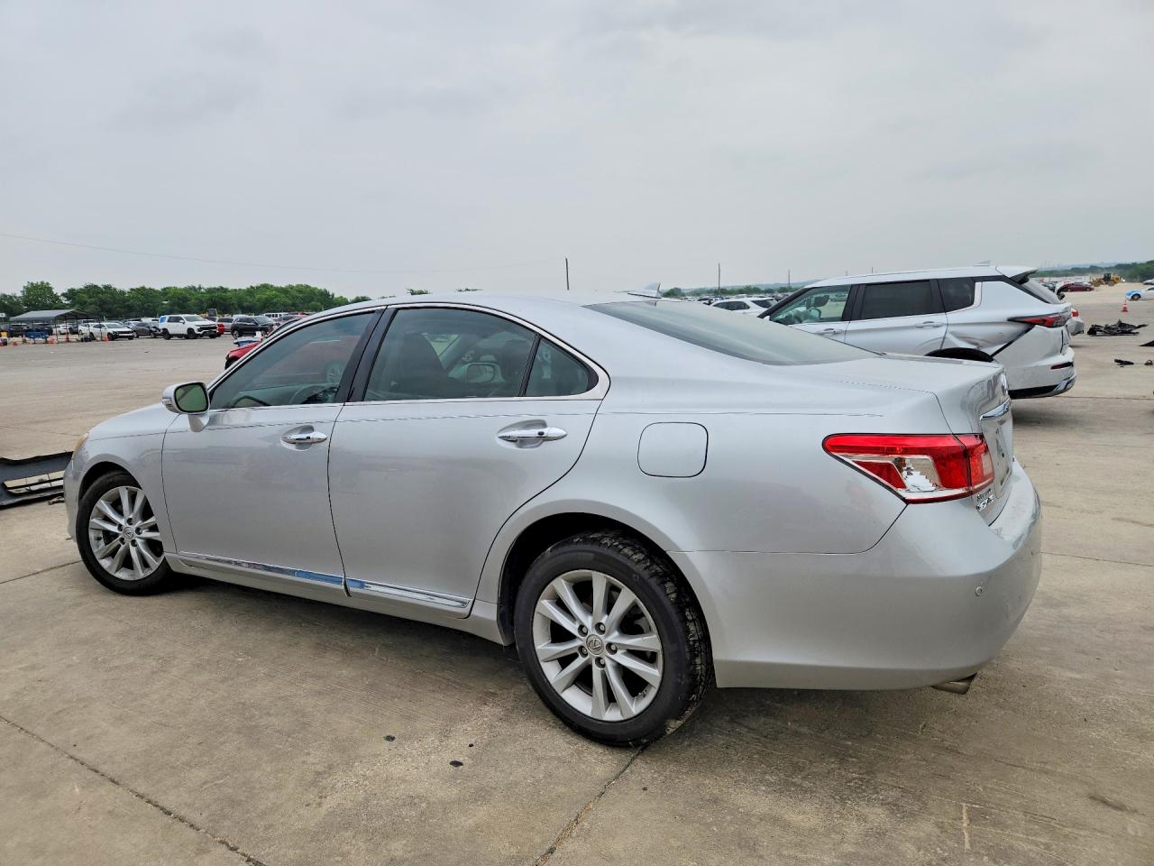 2010 Lexus Es 350 Silver vin: JTHBK1EG2A2359787