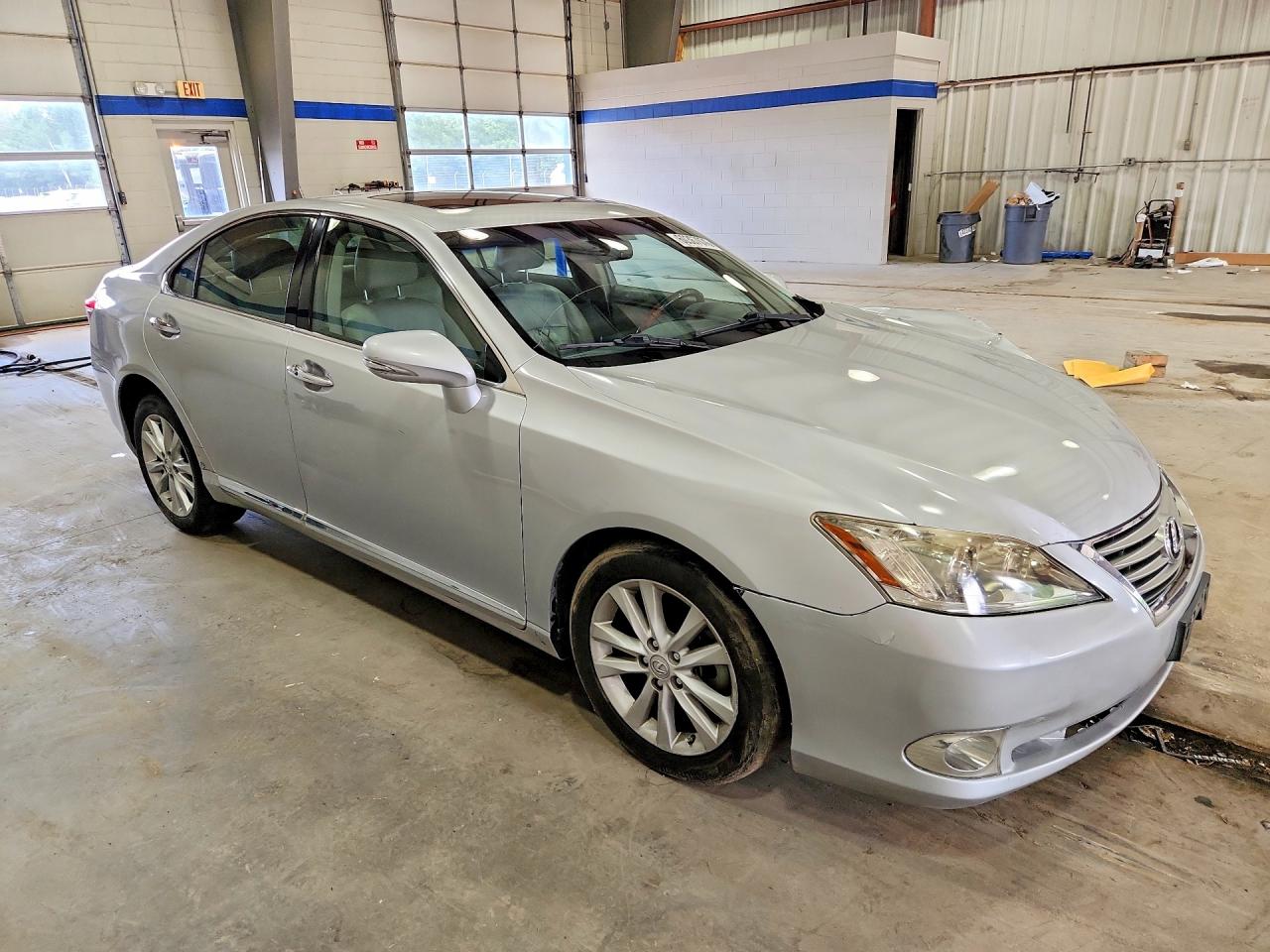 2010 Lexus Es 350 Серебряный vin: JTHBK1EG2A2366027