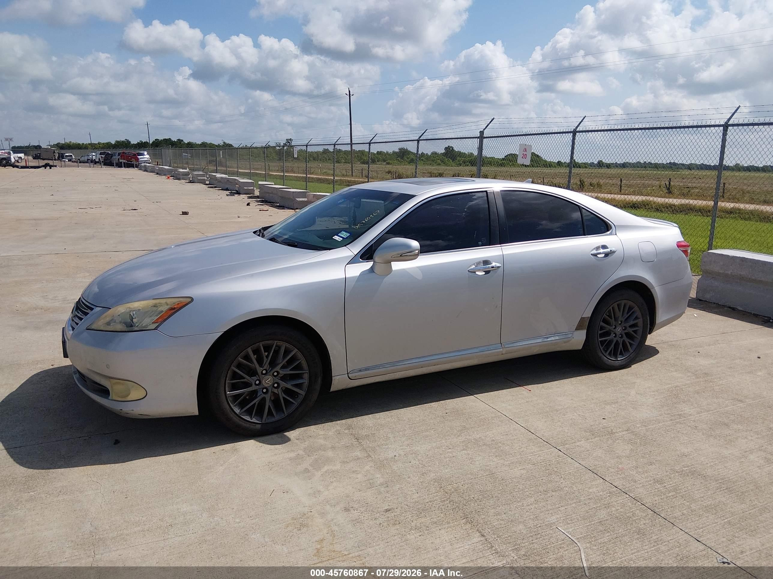 2010 Lexus Es 350   Серебряный vin: JTHBK1EG2A2393406