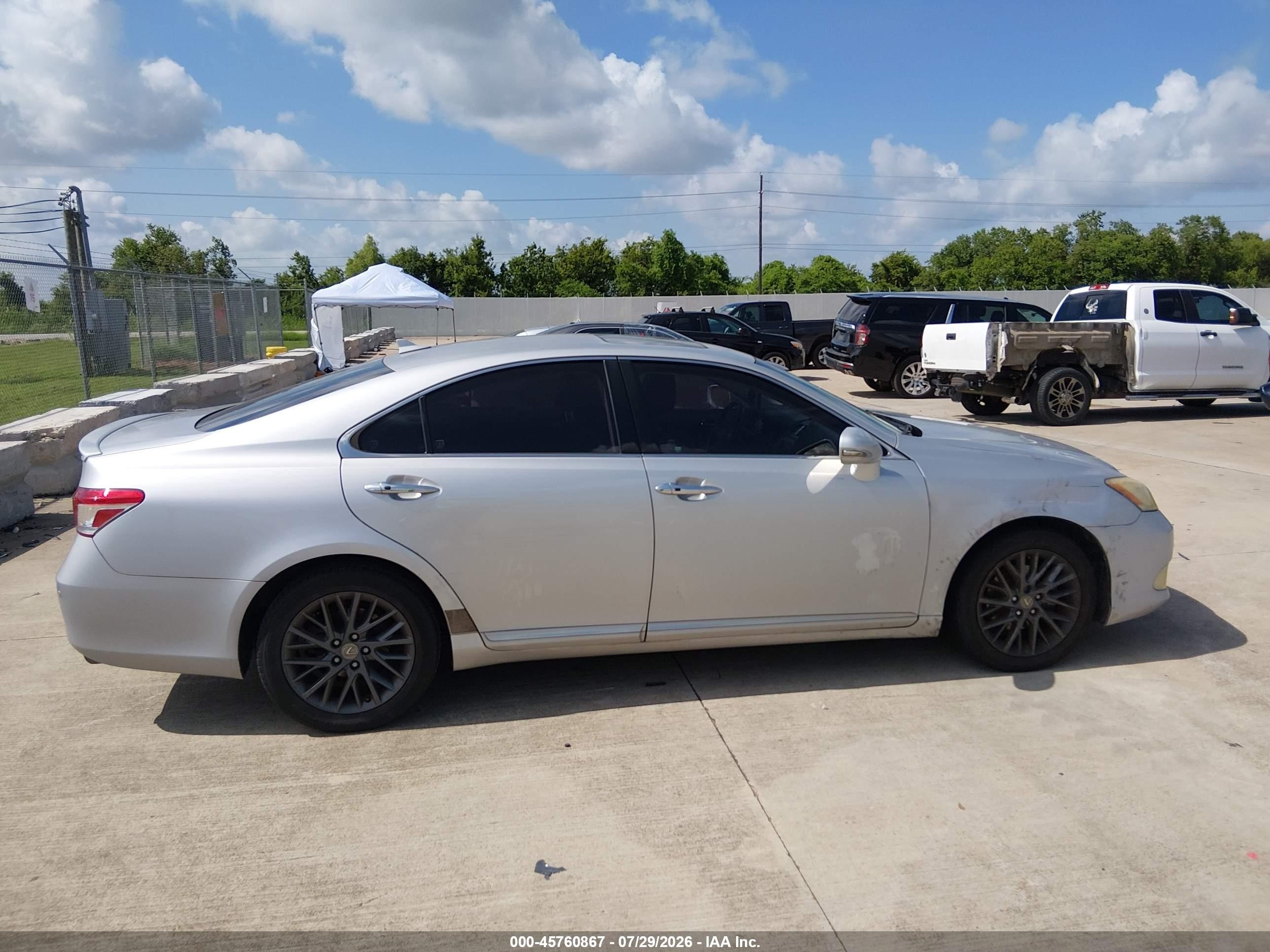 2010 Lexus Es 350   Серебряный vin: JTHBK1EG2A2393406