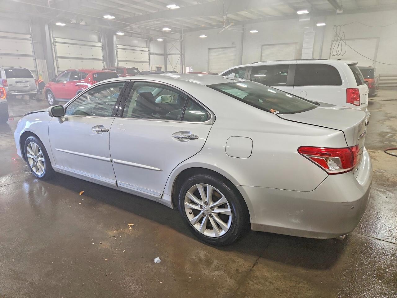 2010 Lexus Es 350 Base Silver vin: JTHBK1EG2A2405795