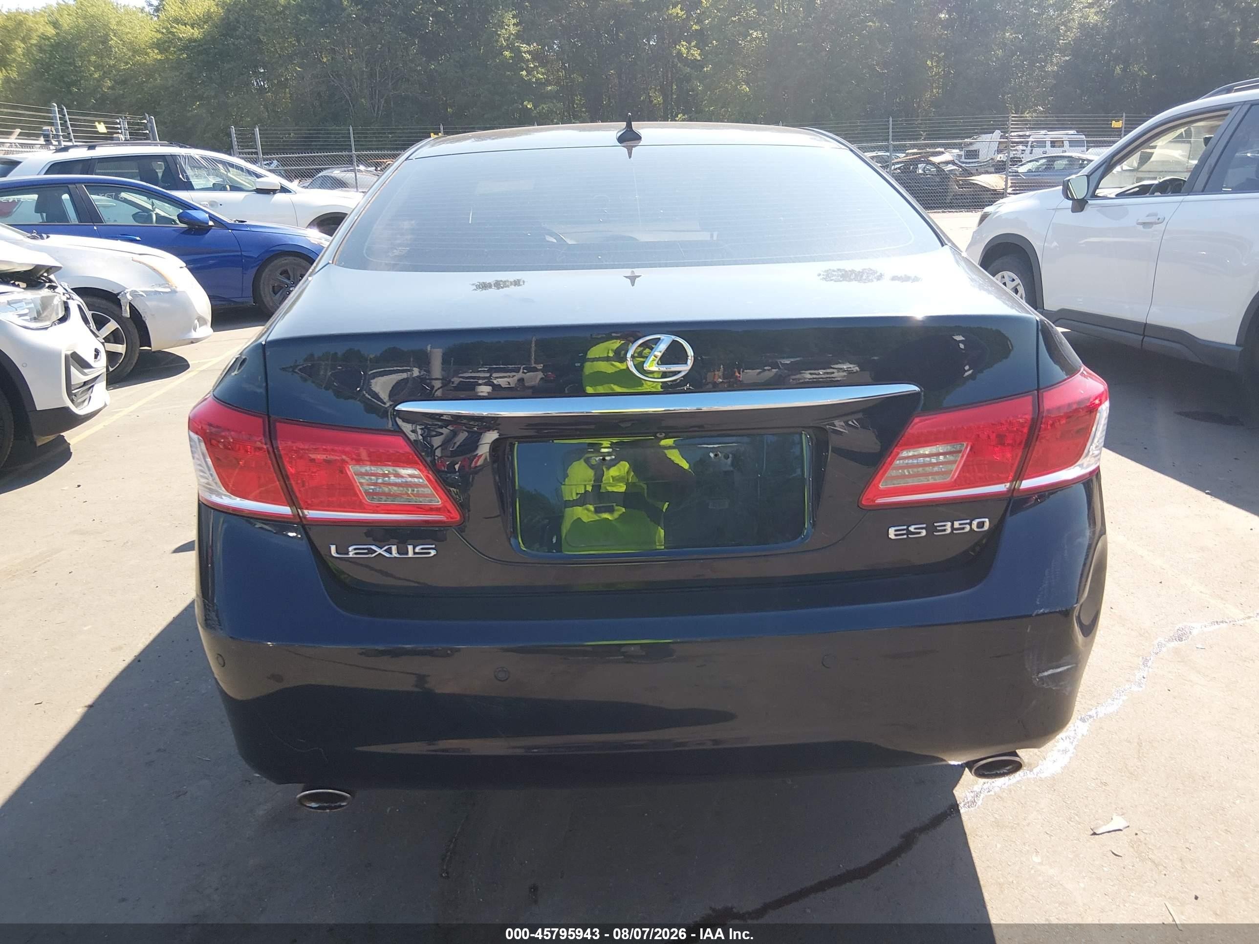 2010 Lexus Es 350   Dark Blue vin: JTHBK1EG2A2408034