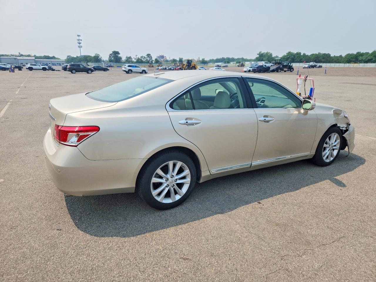 2010 Lexus Es 350 Beige vin: JTHBK1EG2A2408969