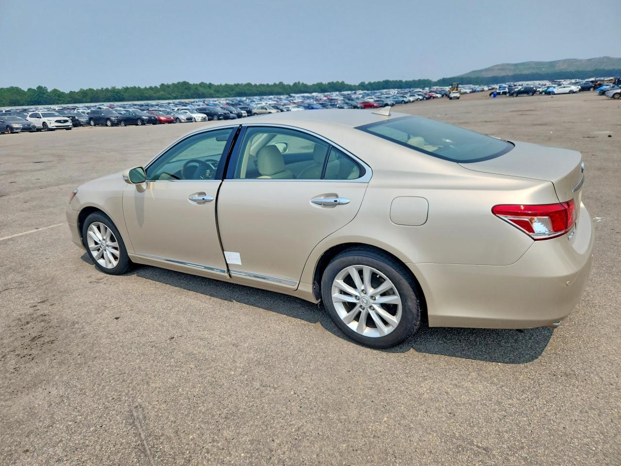 2010 Lexus Es 350 Beige vin: JTHBK1EG2A2408969