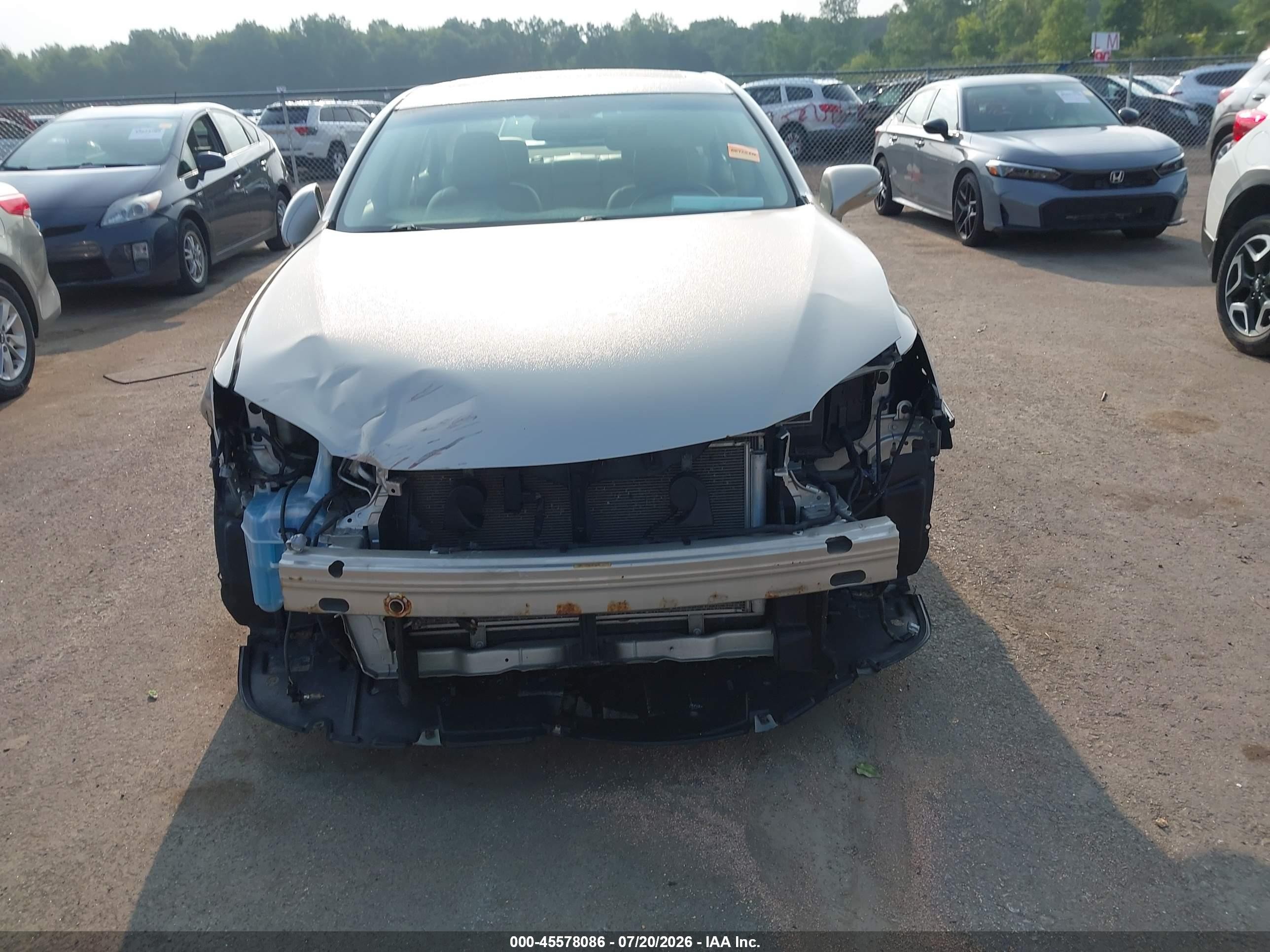 2011 Lexus Es 350   Champagne vin: JTHBK1EG2B2414868