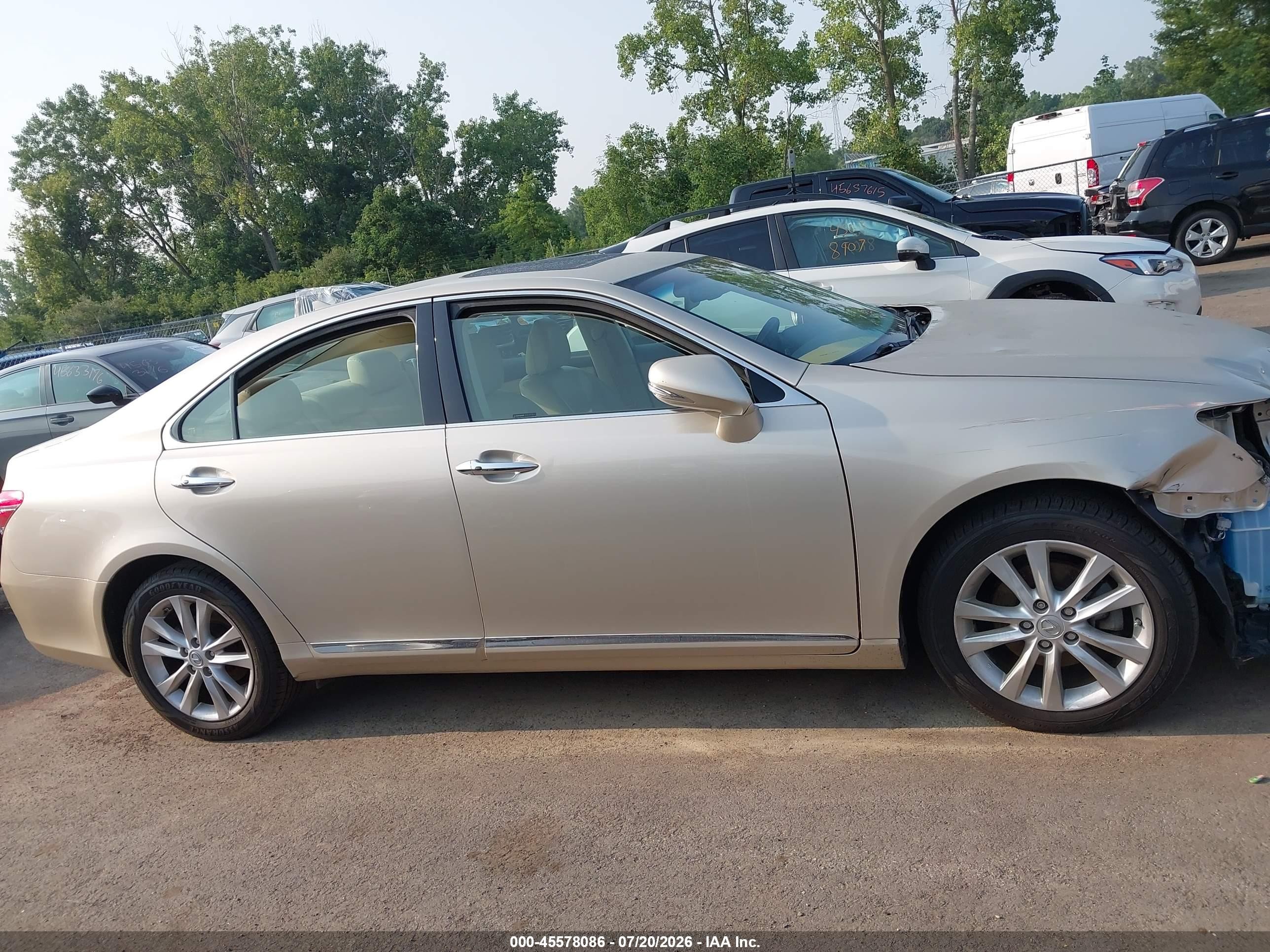 2011 Lexus Es 350   Champagne vin: JTHBK1EG2B2414868