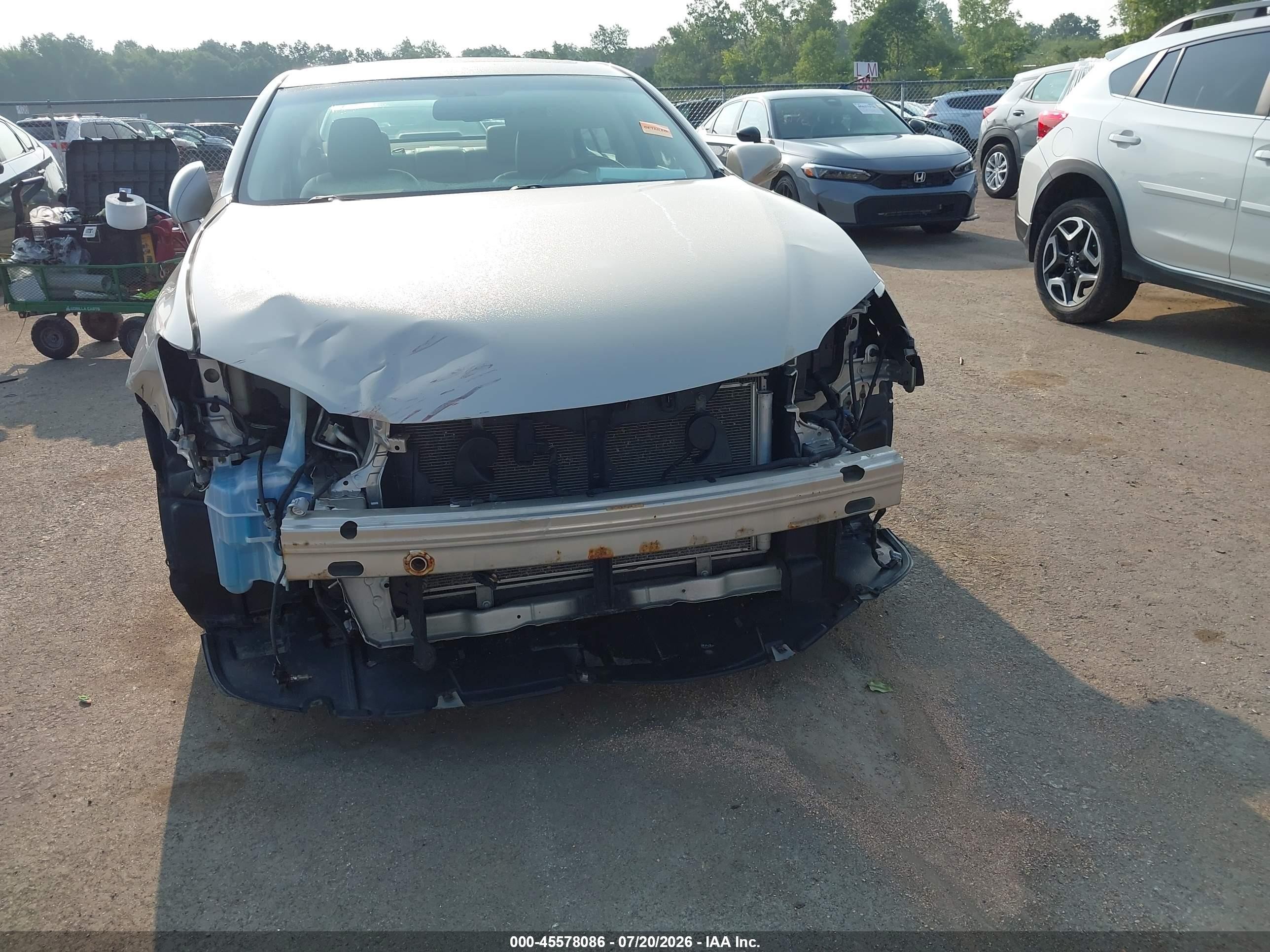 2011 Lexus Es 350   Champagne vin: JTHBK1EG2B2414868