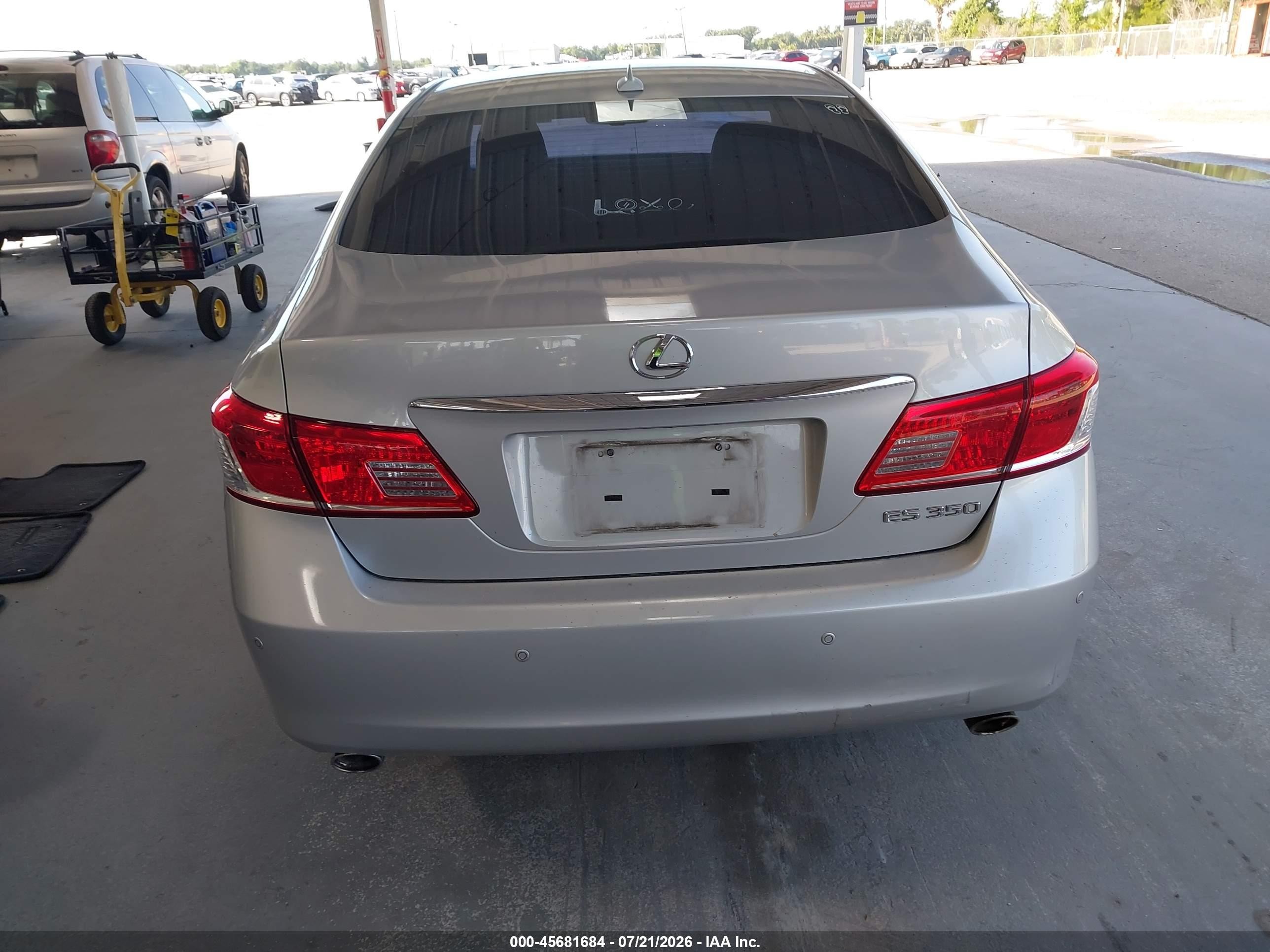 2011 Lexus Es 350   Silver vin: JTHBK1EG2B2428642