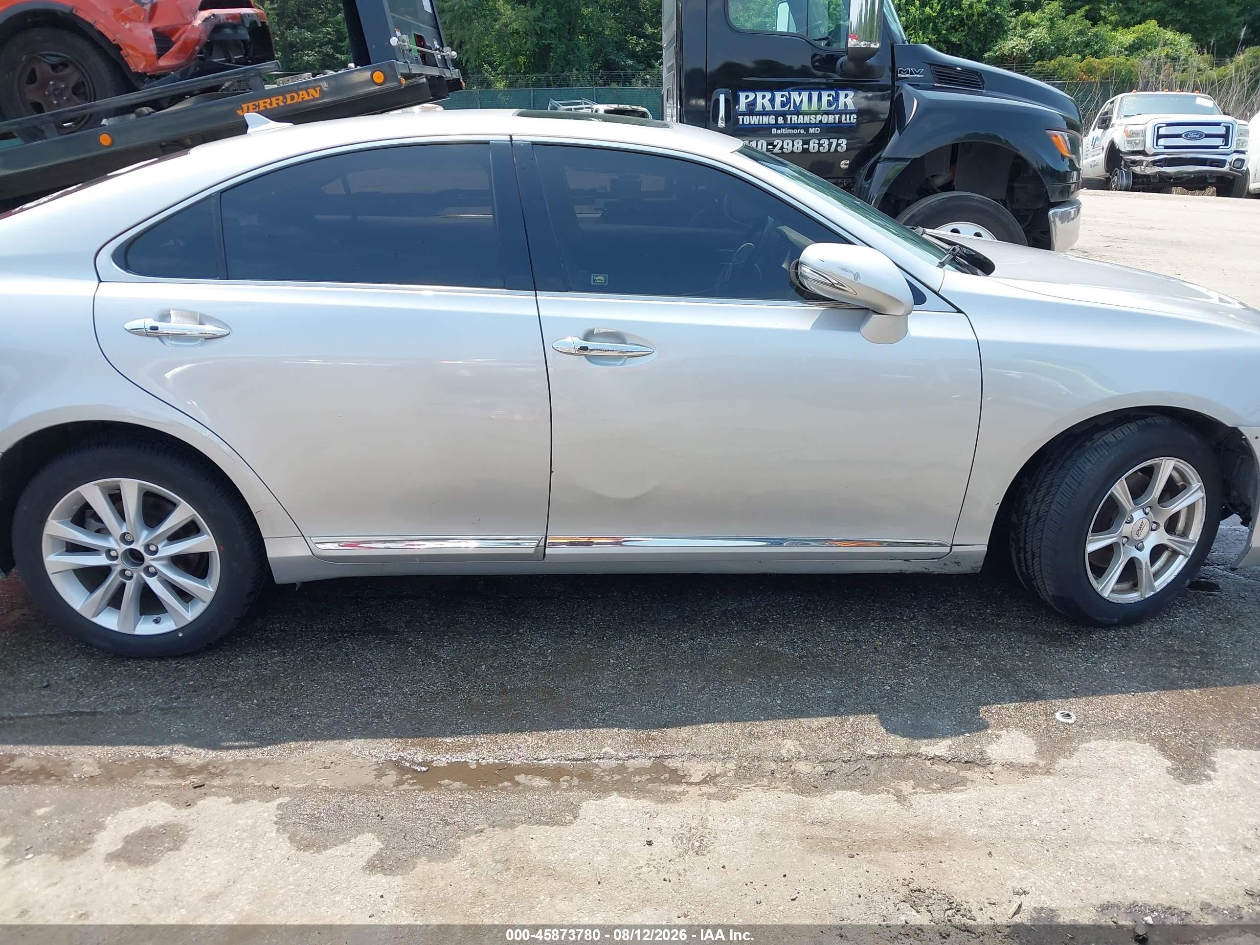 2011 Lexus Es 350   Silver vin: JTHBK1EG2B2442640