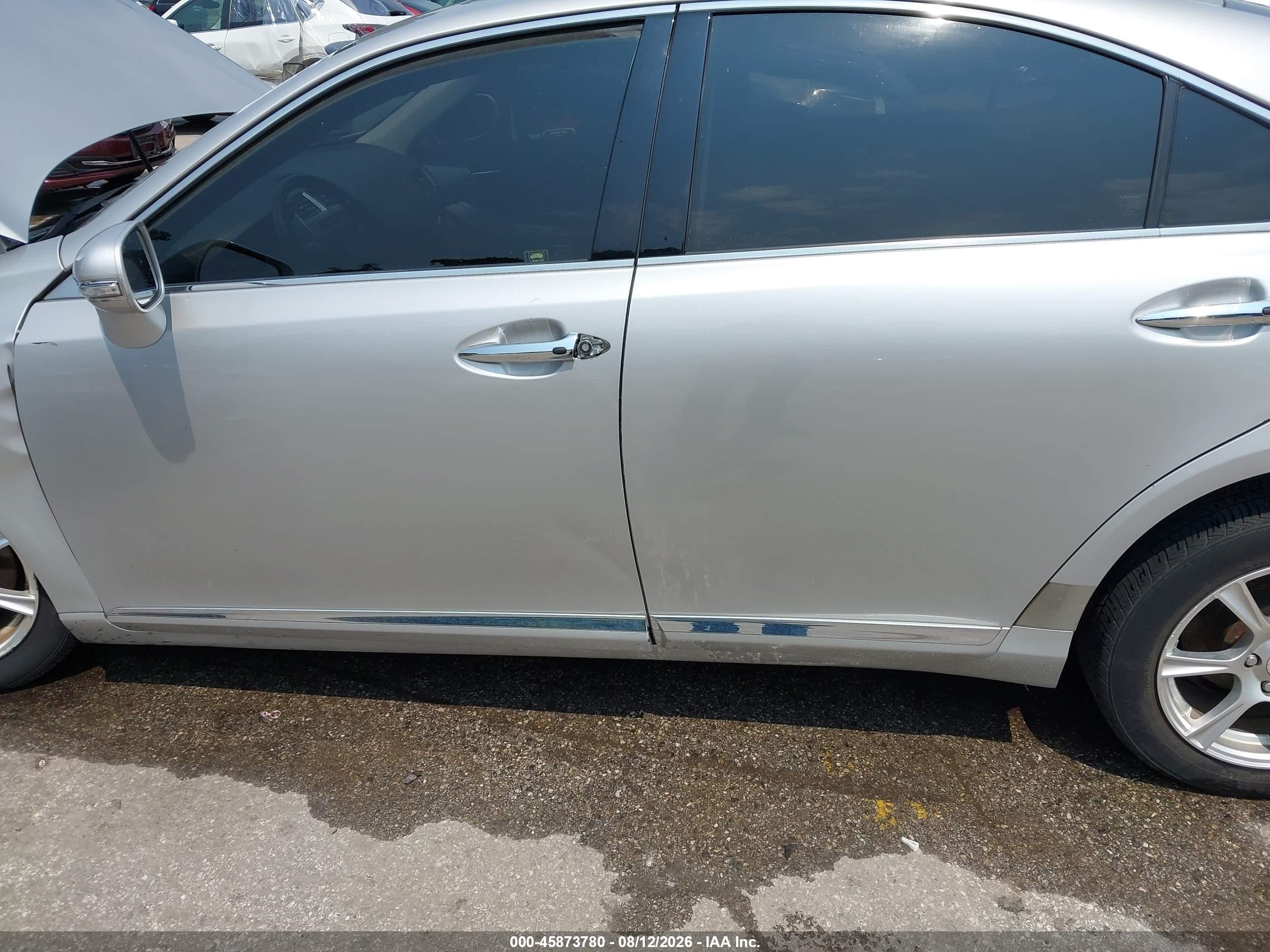 2011 Lexus Es 350   Silver vin: JTHBK1EG2B2442640