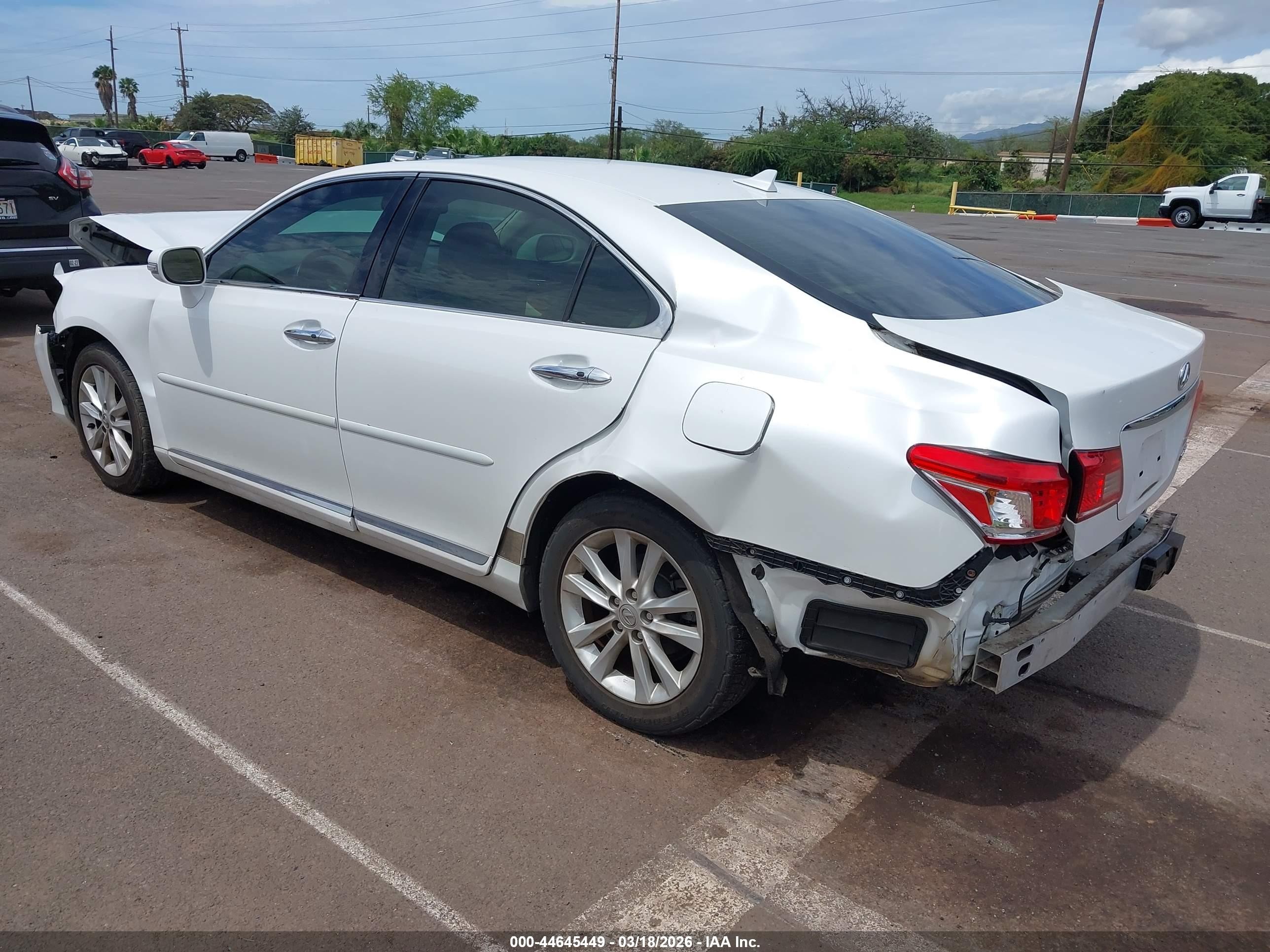 2011 Lexus Es 350 White vin: JTHBK1EG2B2461754