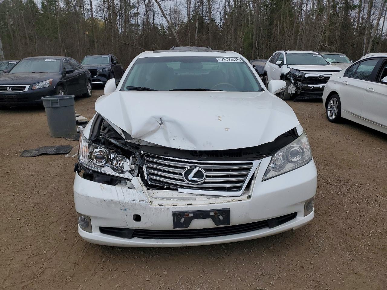 2012 Lexus Es 350 4dr White vin: JTHBK1EG2C2480161