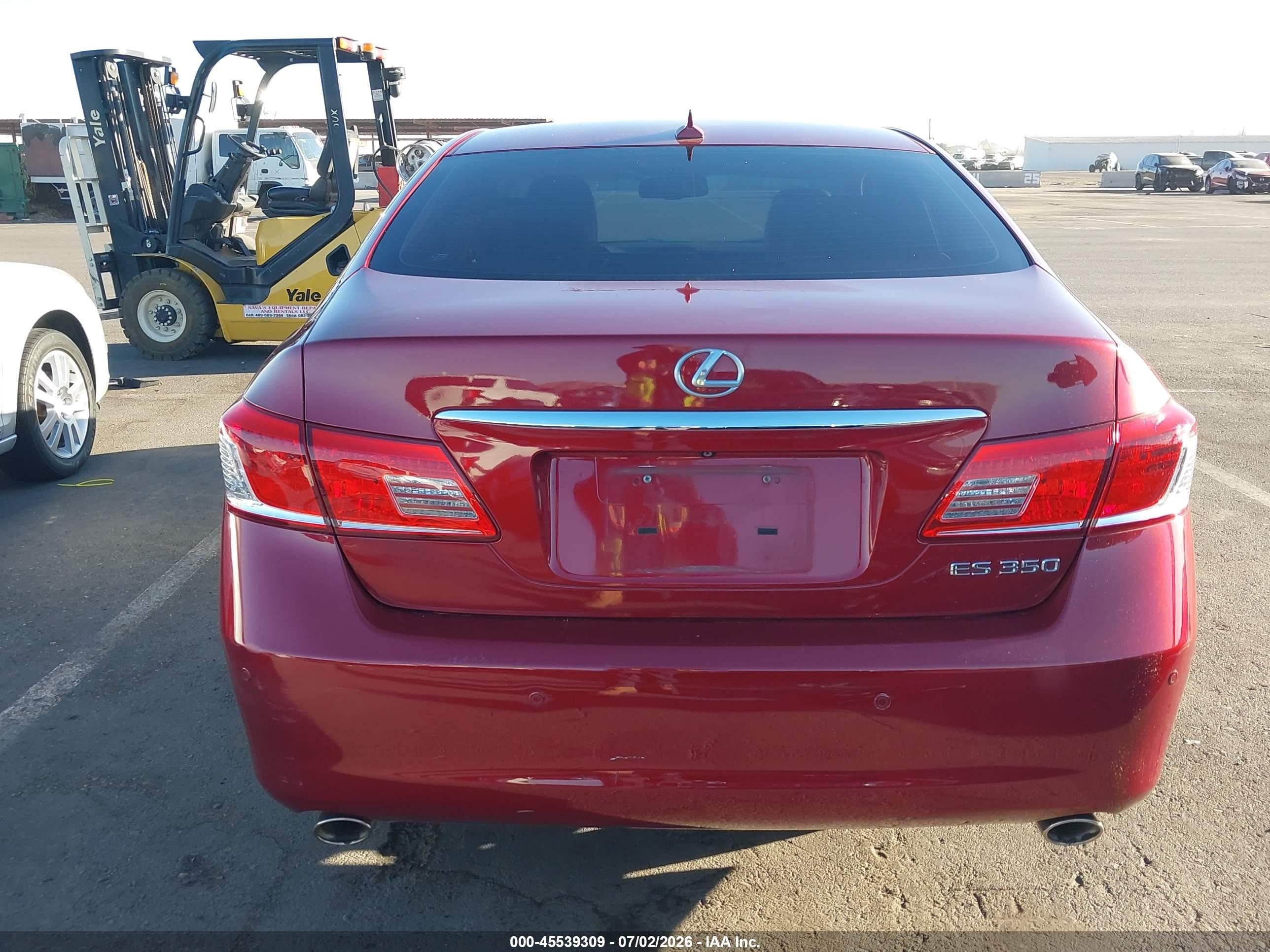 2012 Lexus Es 350   Red vin: JTHBK1EG2C2501302