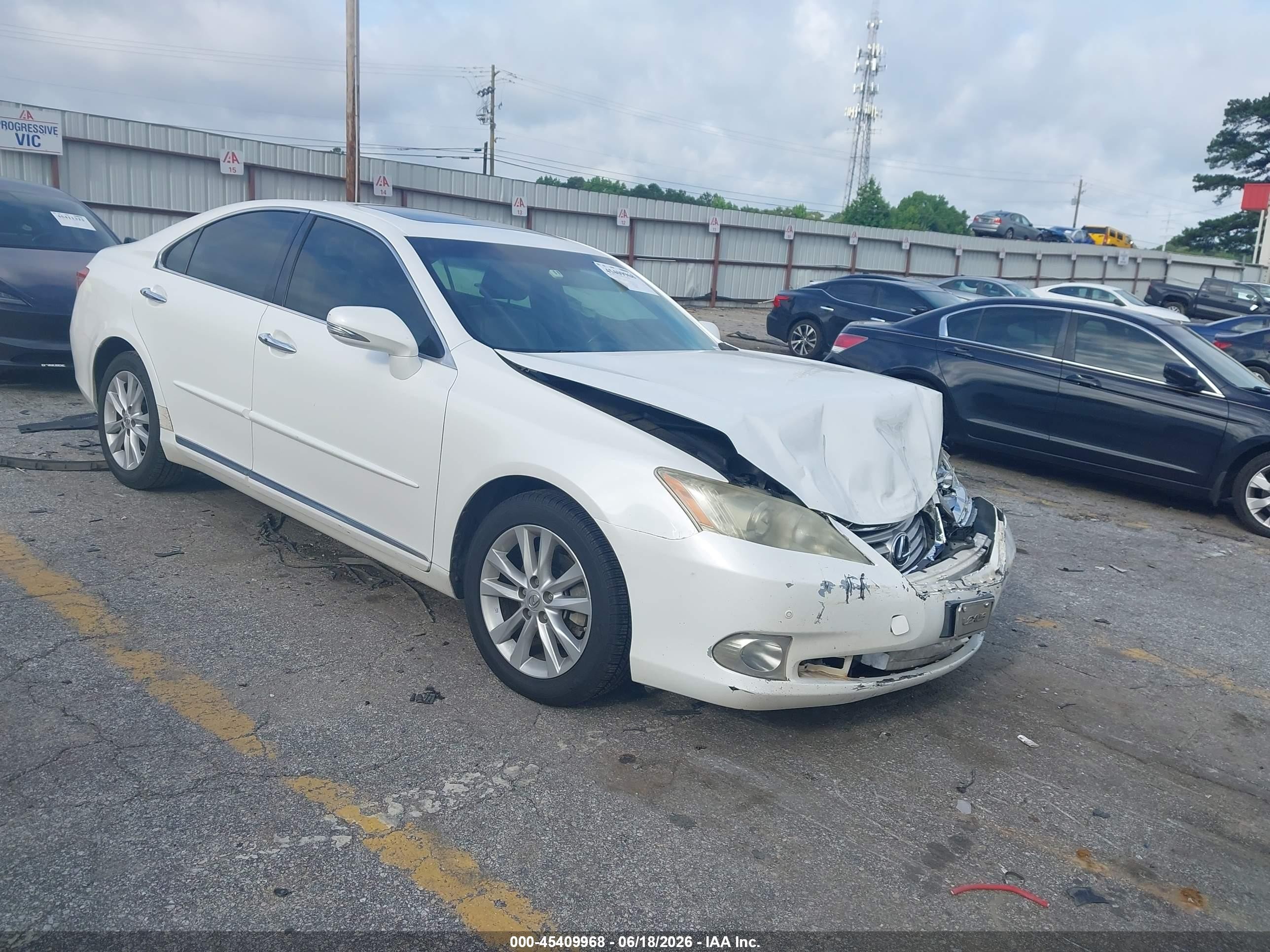 2012 Lexus Es 350   White vin: JTHBK1EG2C2504376