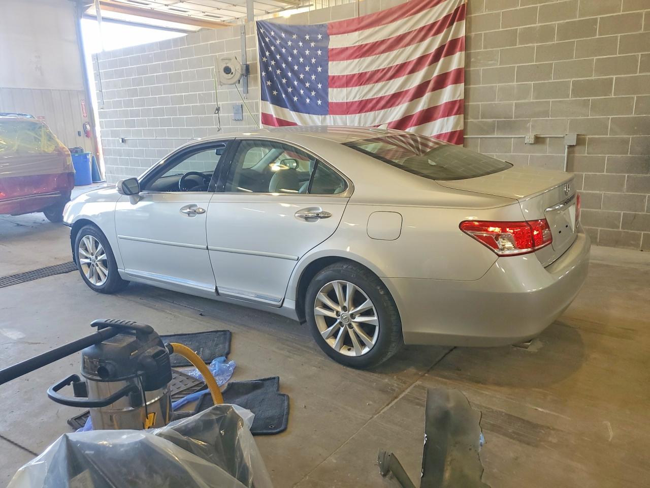 2012 Lexus Es 350 Серебряный vin: JTHBK1EG2C2512073